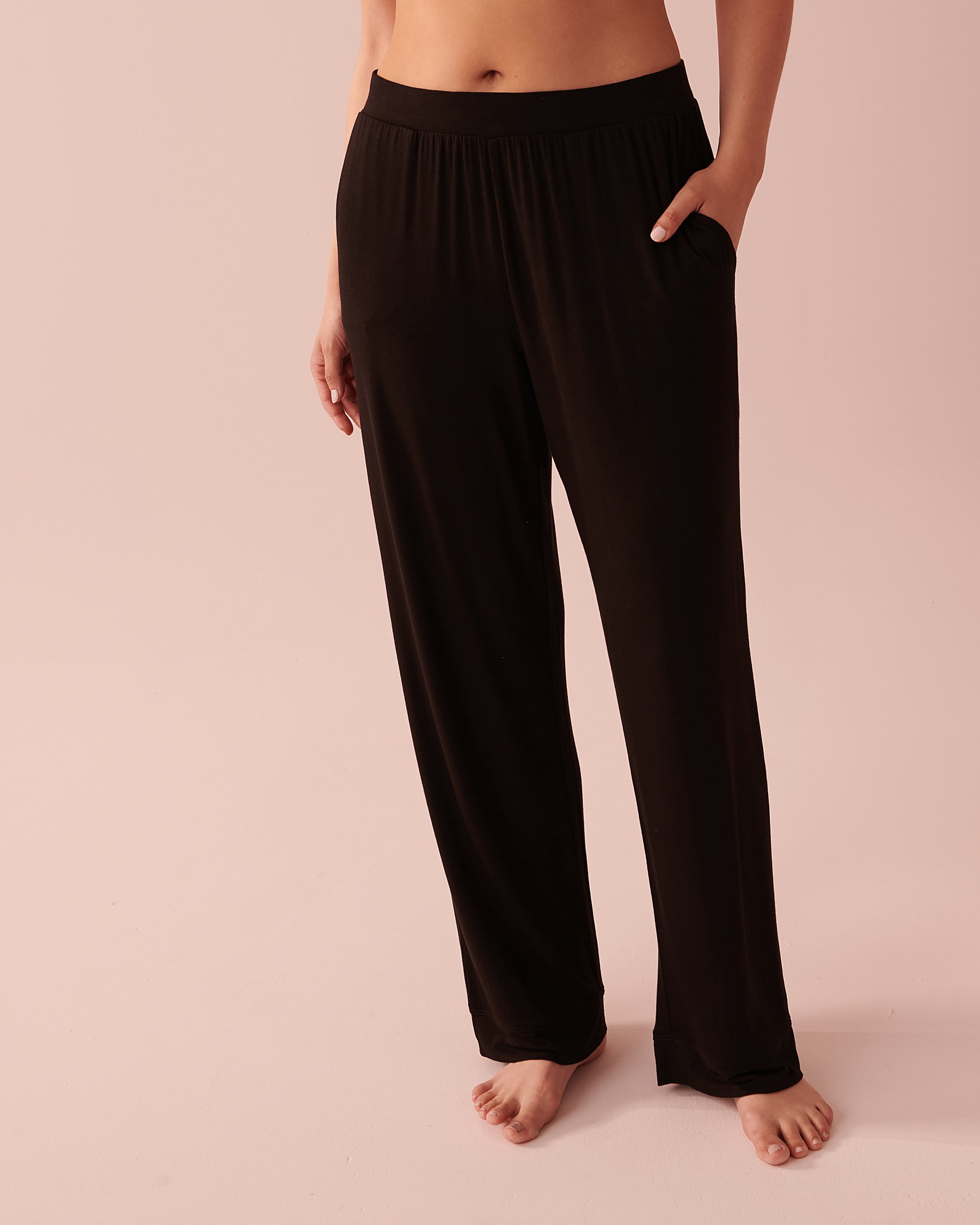 LA VIE EN ROSE Soft Jersey Pajama Pants Black 40200483 - View1