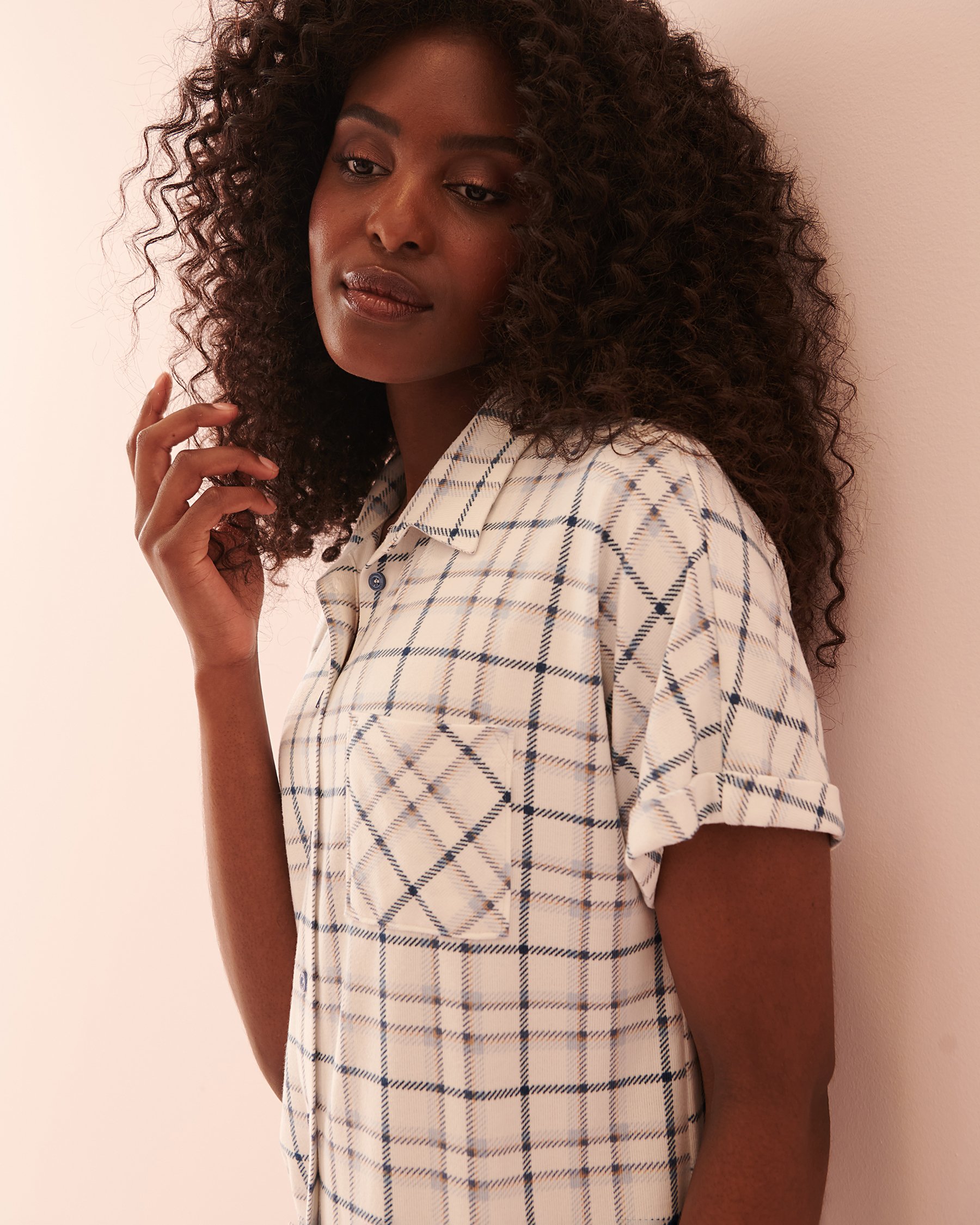 LA VIE EN ROSE Soft Knit Button-down Short Sleeve Shirt Small blue plaid 40100478 - View3