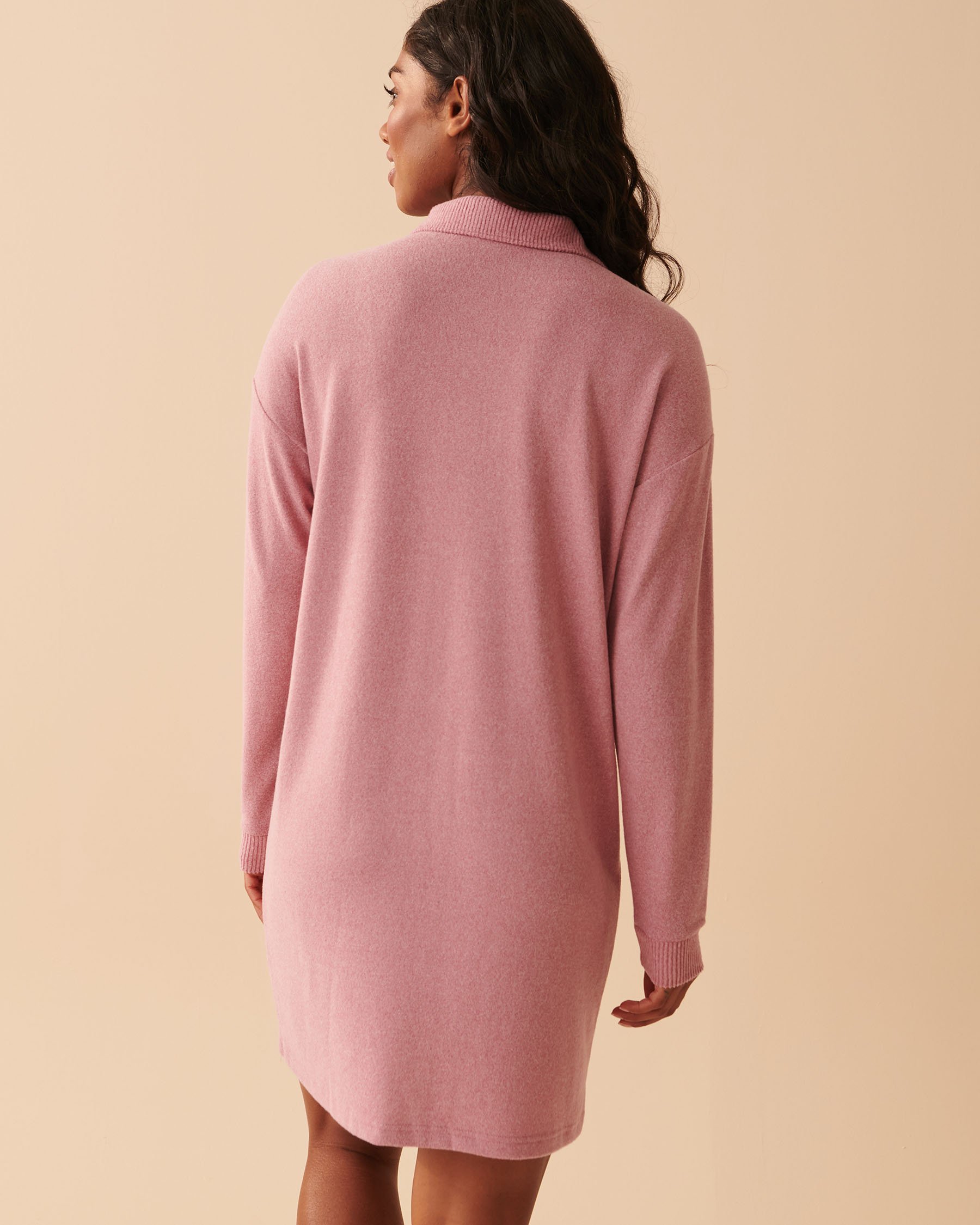 LA VIE EN ROSE Chemise de nuit manches longues en tricot doux Carreaux orchidée foncée 40500298 - View2