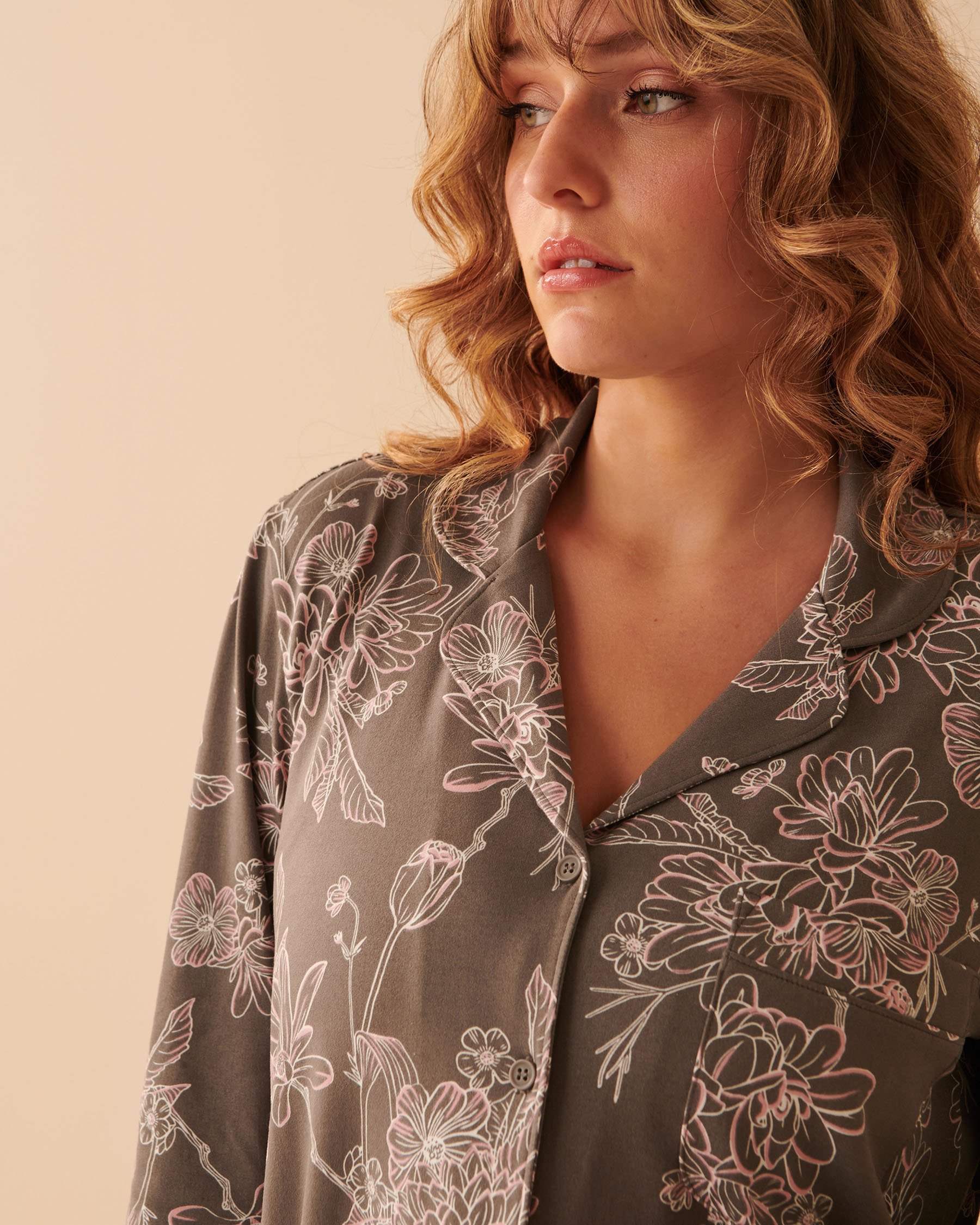 LA VIE EN ROSE Chemise de nuit manches longues ultra douce Reflet floral 40500299 - Voir3