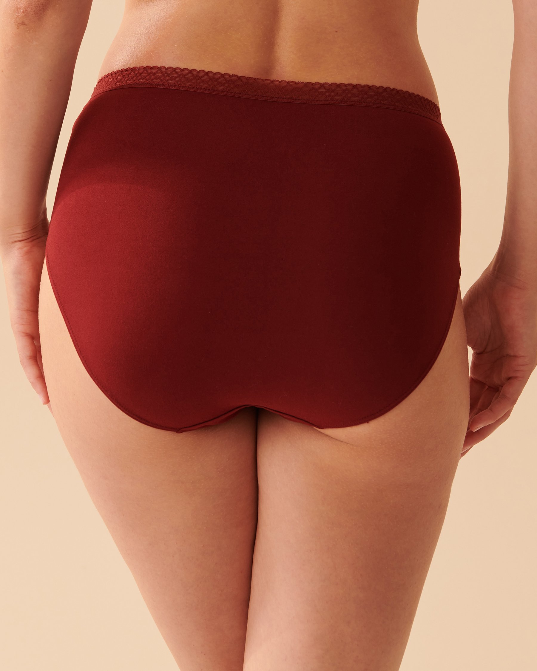 LA VIE EN ROSE Culotte bikini taille haute ultra douce détails de dentelle Cabernet 20100355 - Voir2