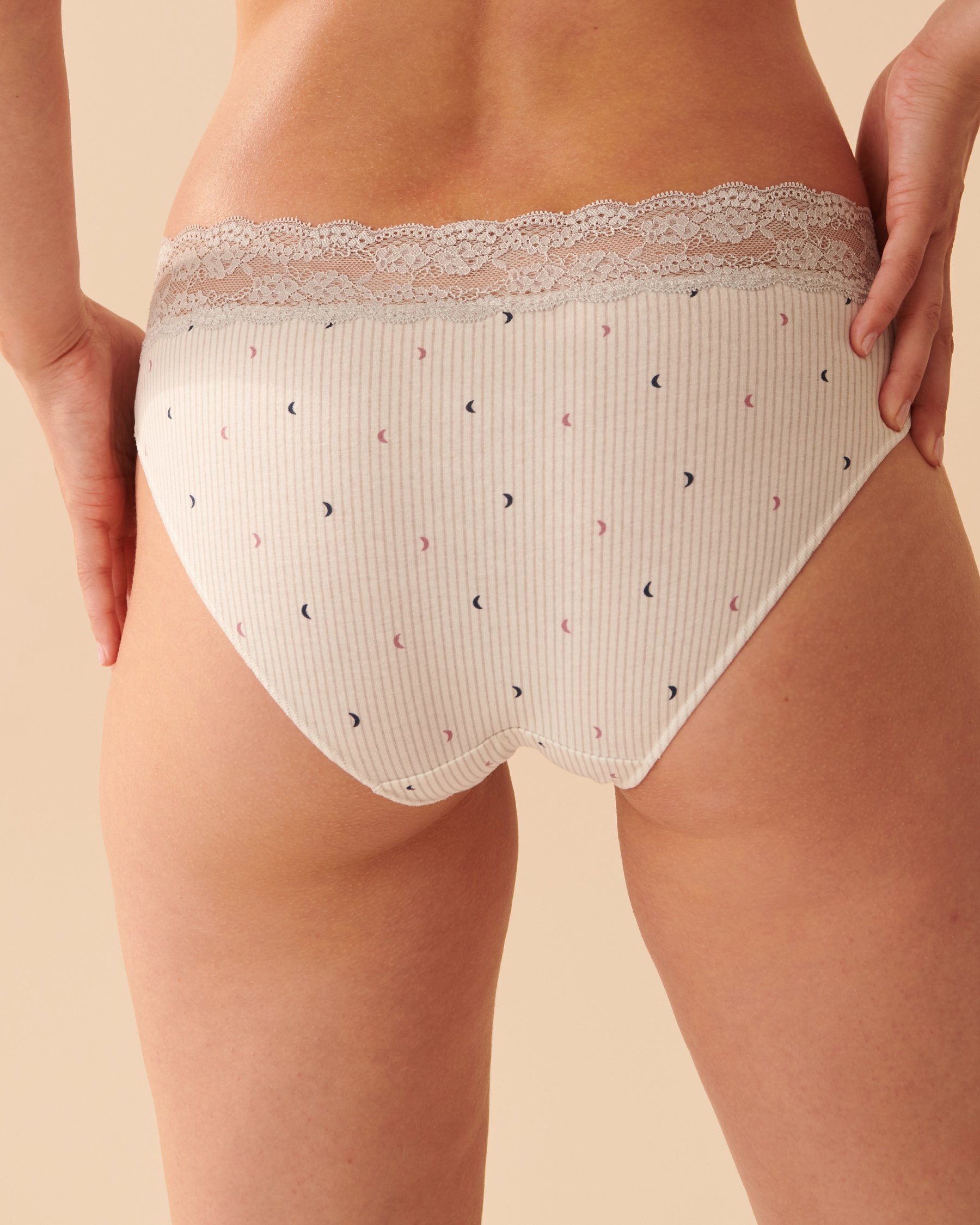LA VIE EN ROSE Cotton and Lace Band Bikini Panty Stripes and moon 20100365 - View2