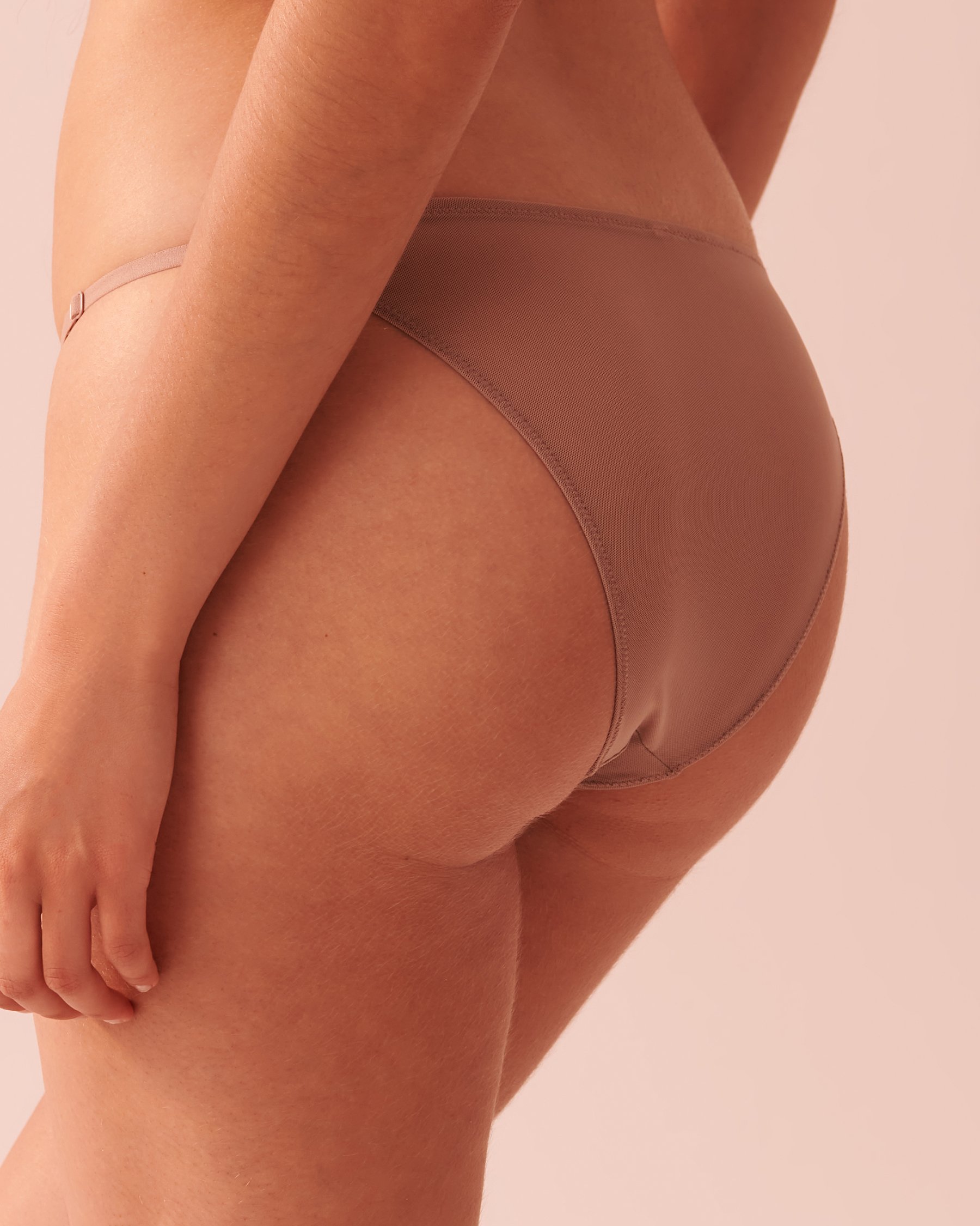 LA VIE EN ROSE Adjustable Mesh Bikini Panty Mocha 20200353 - View2