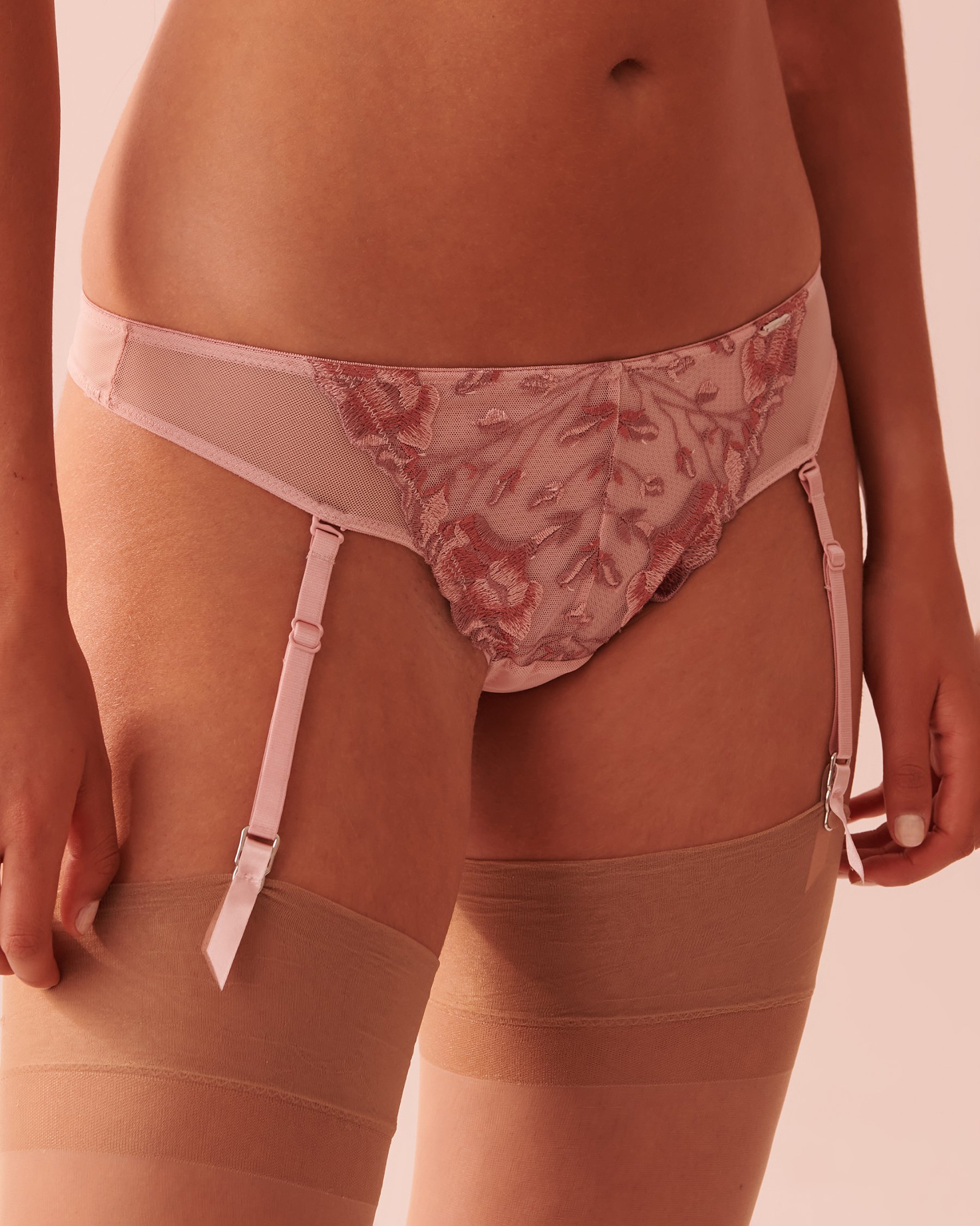 LA VIE EN ROSE Embroidered Mesh Thong Panty Rose embroidery 20300257 - View2
