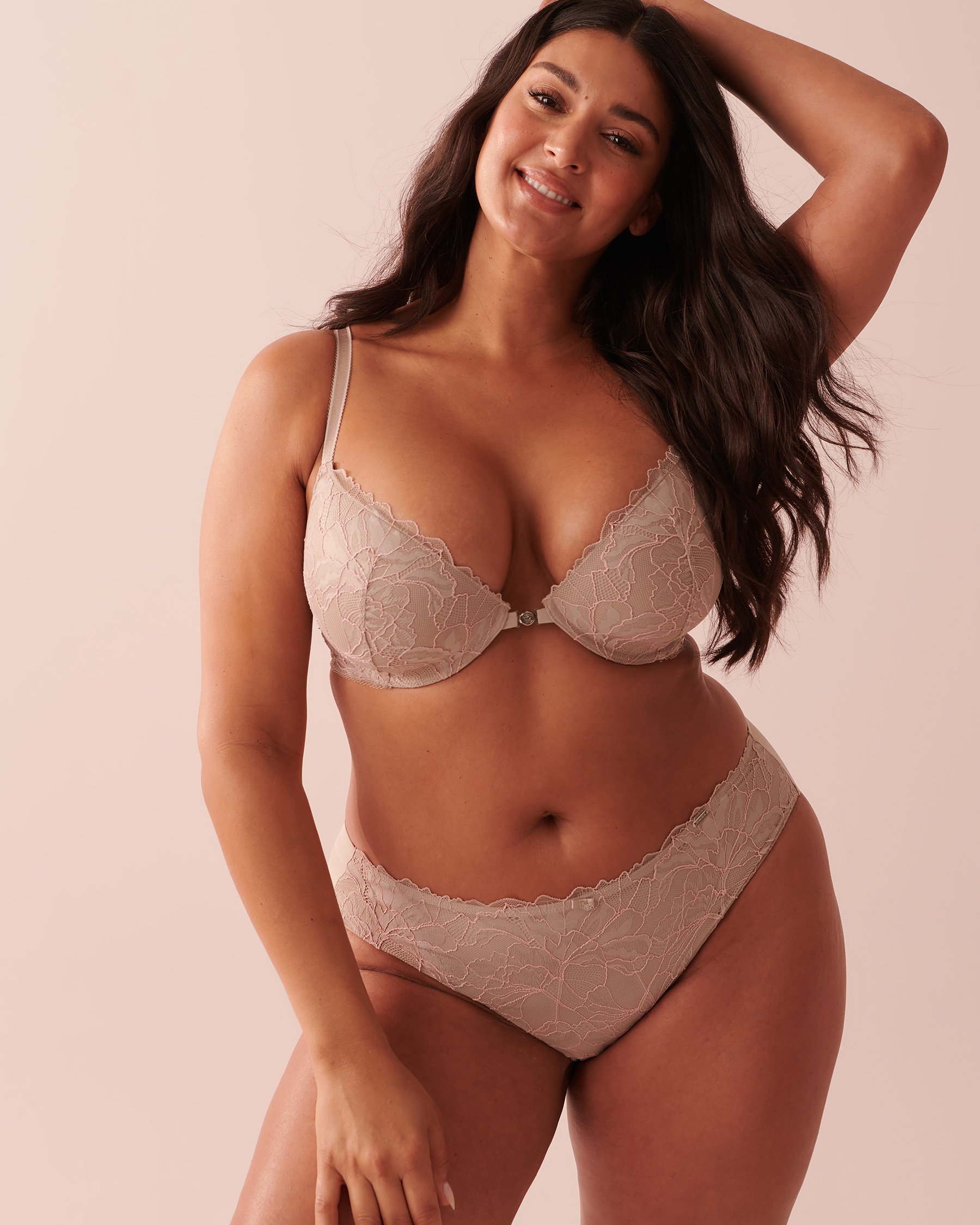 LA VIE EN ROSE Microfiber and Lace Sleek Back Bikini Panty Ashen rose 20300254 - View3