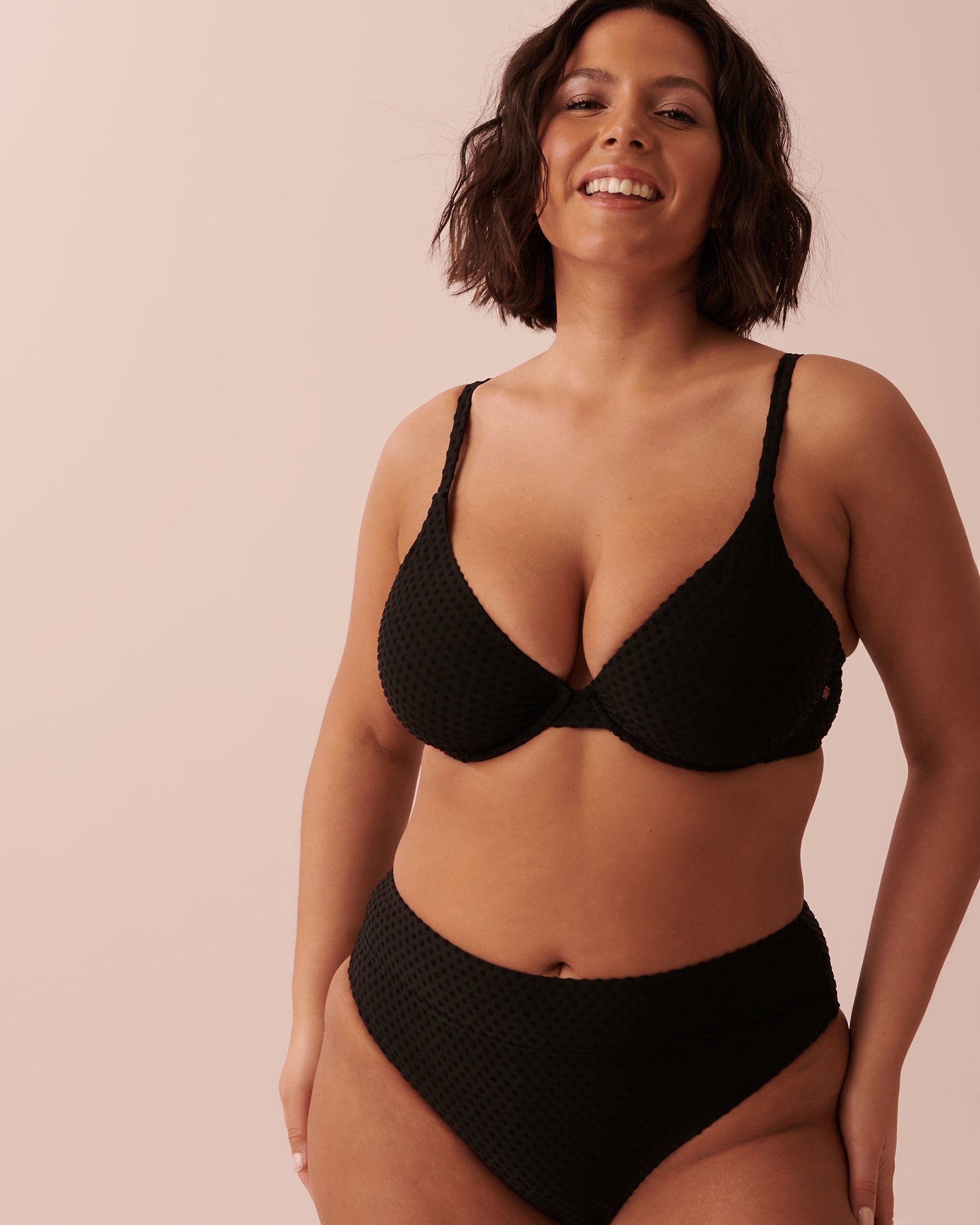 LA VIE EN ROSE AQUA TEXTURED Triangle Bikini Top Black polka dot 70100526 - View4