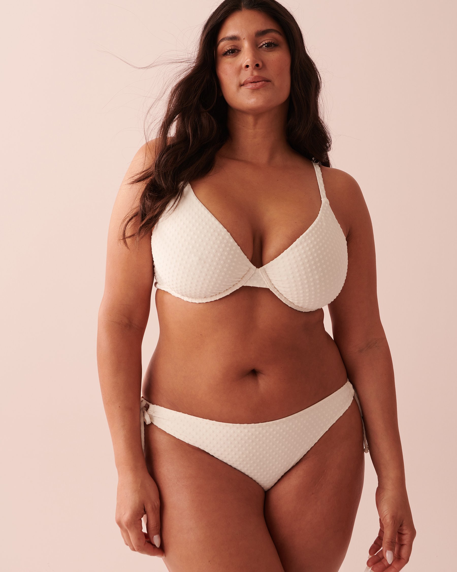 LA VIE EN ROSE AQUA TEXTURED Triangle Bikini Top Creamy white dots 70100526 - View1