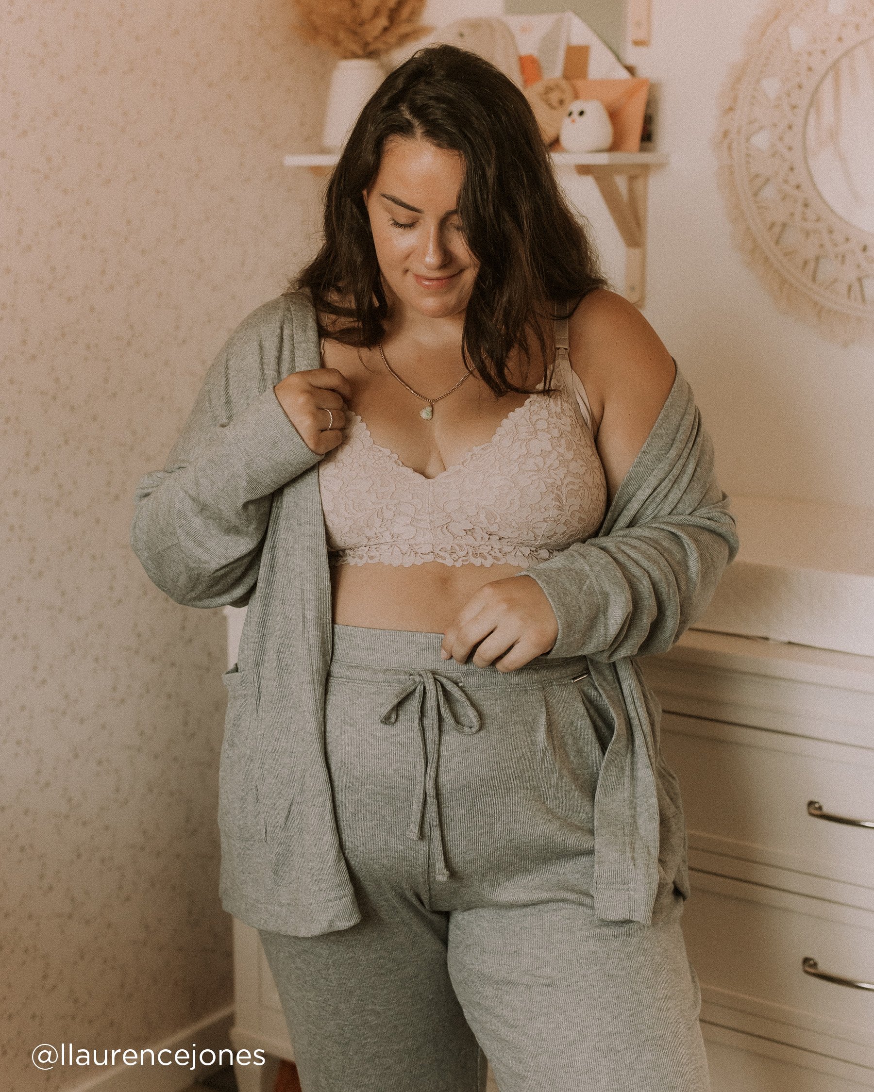 LA VIE EN ROSE Bralette allaitement en dentelle Ombre grise 10100109 - Voir5
