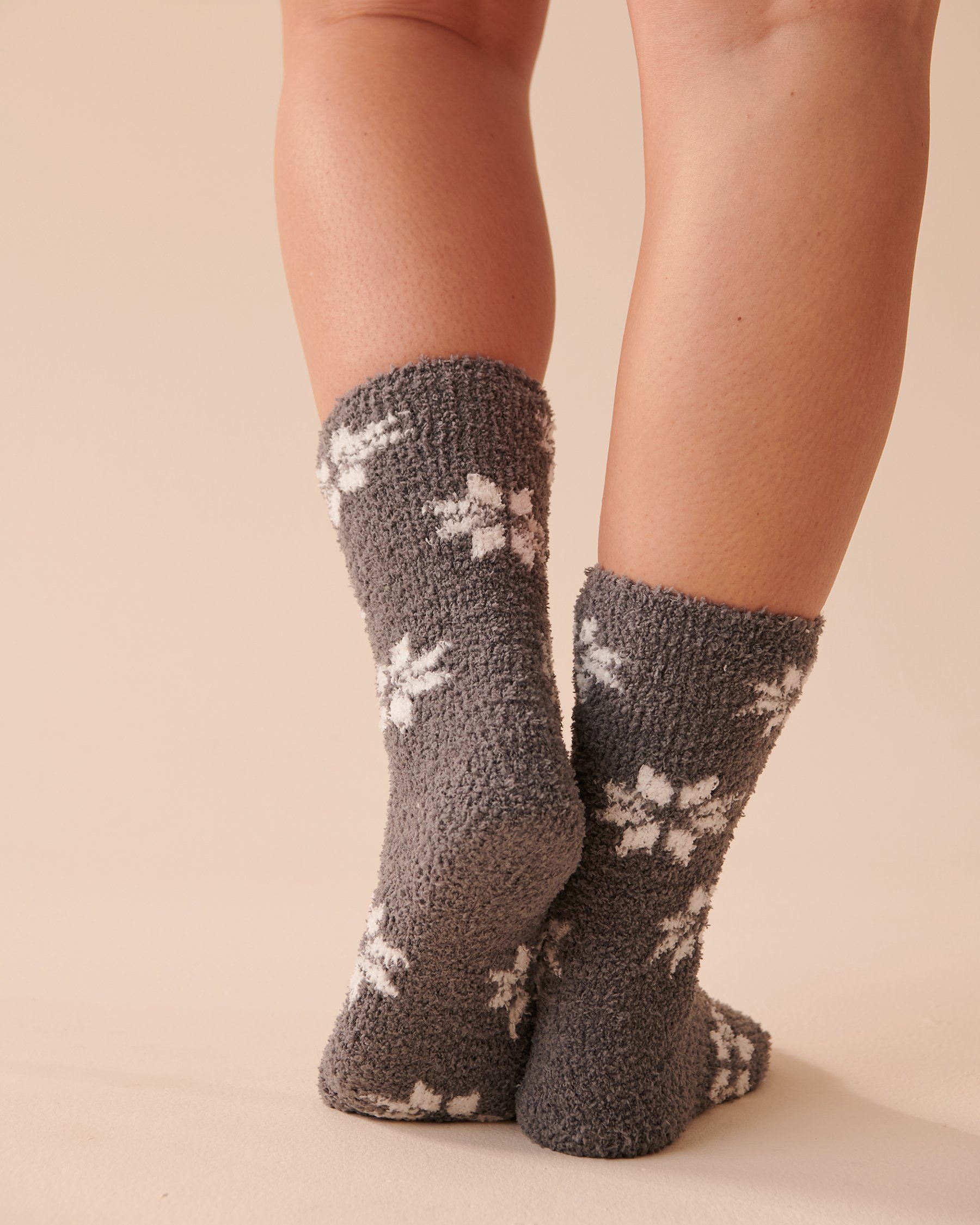 LA VIE EN ROSE Ens. de 2 paires de bas en chenille recyclée Carreaux/ Flocons gris 40700287 - Voir4