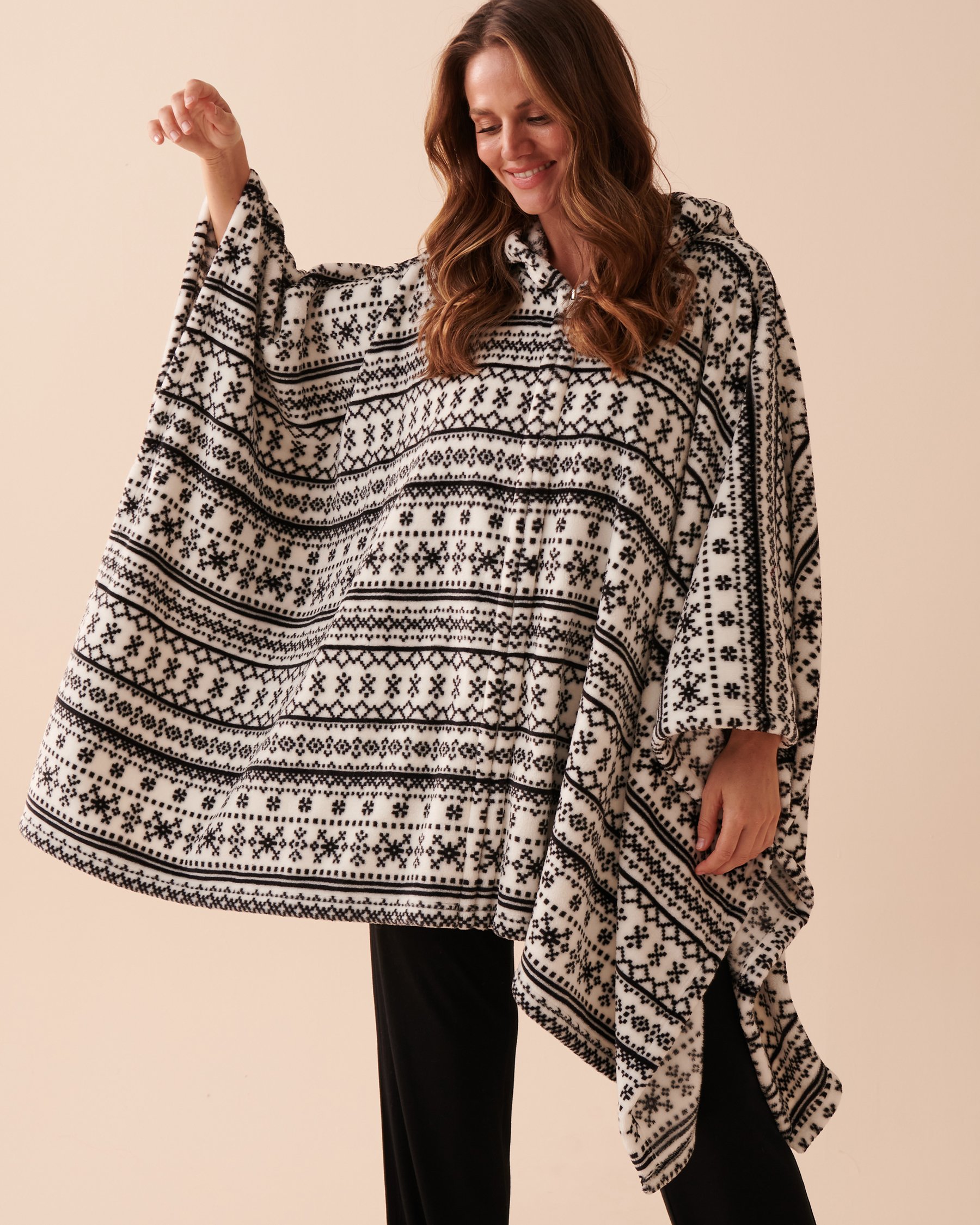 LA VIE EN ROSE Soft Plush Hooded Cape Black and White Fair Isle 40700296 - View1