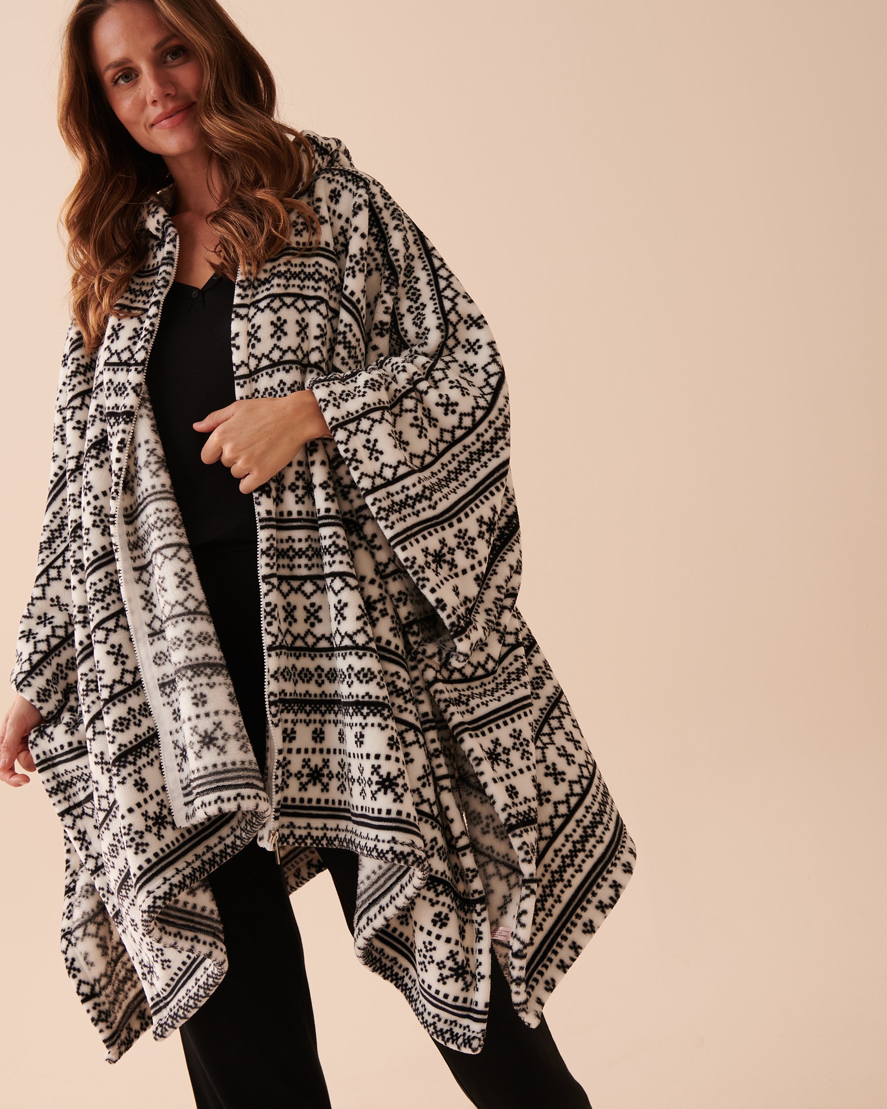 LA VIE EN ROSE Soft Plush Hooded Cape Black and White Fair Isle 40700296 - View3