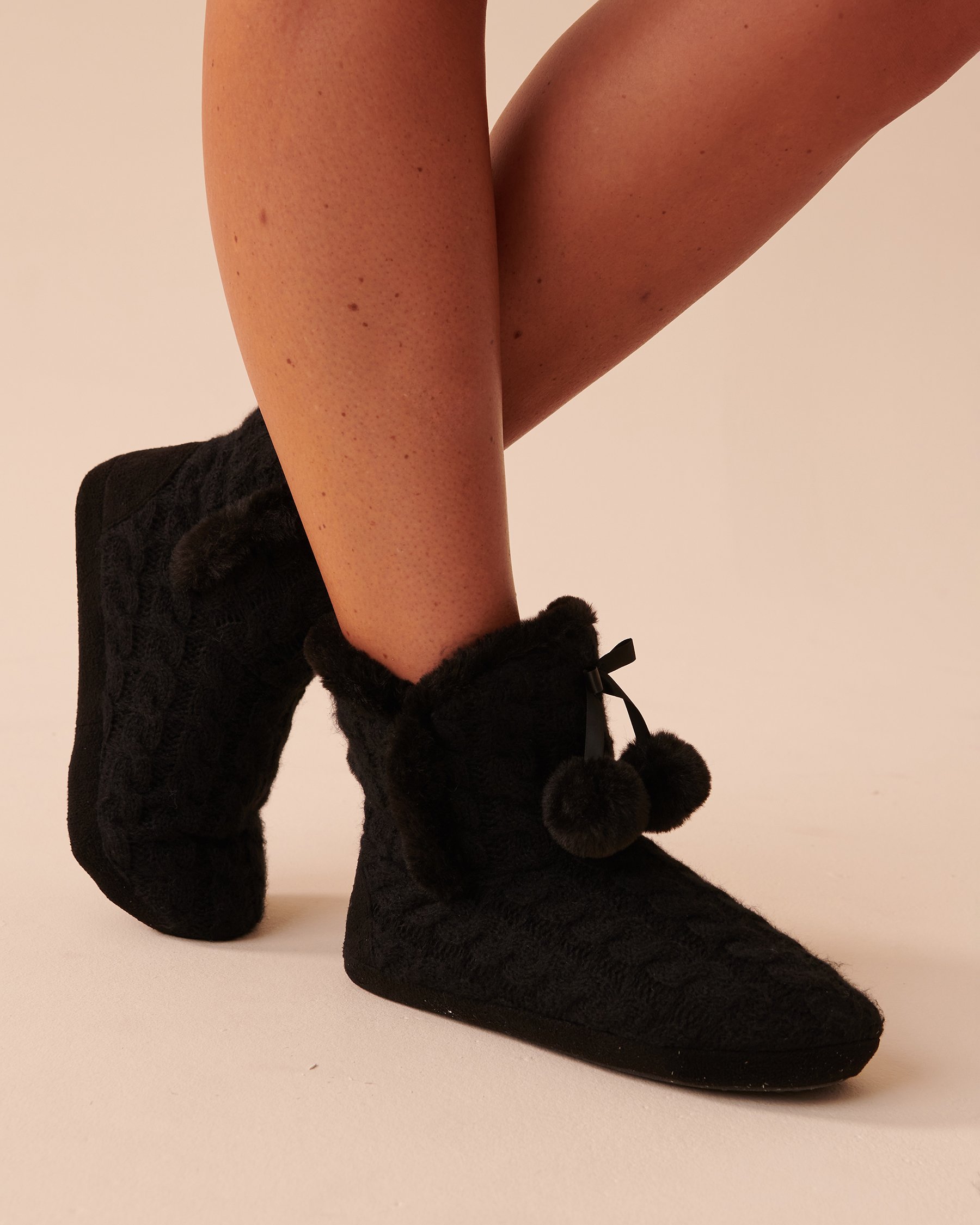 LA VIE EN ROSE Pompom Knitted Bootie Slippers Starry Night 40700297 - View1