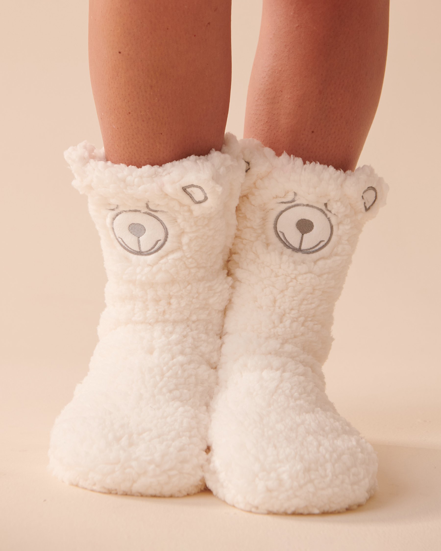 LA VIE EN ROSE Teddy Bear Sherpa Socks Snow White 40700310 - View1