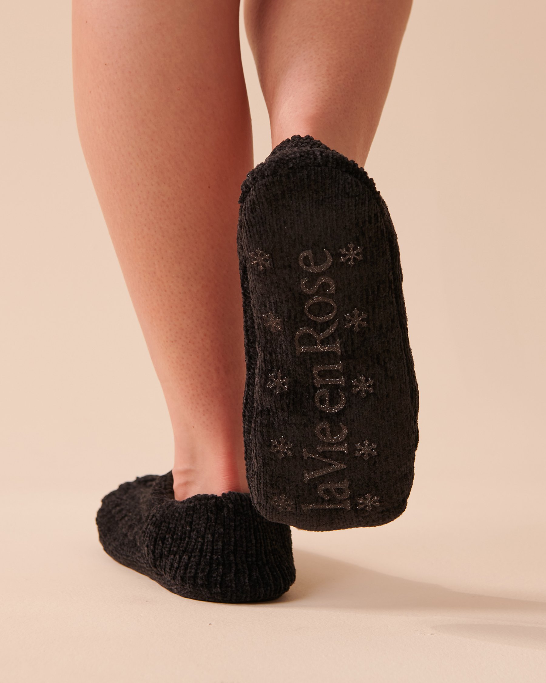 LA VIE EN ROSE Chenille and Sherpa Slipper Socks Starry Night 40700307 - View2