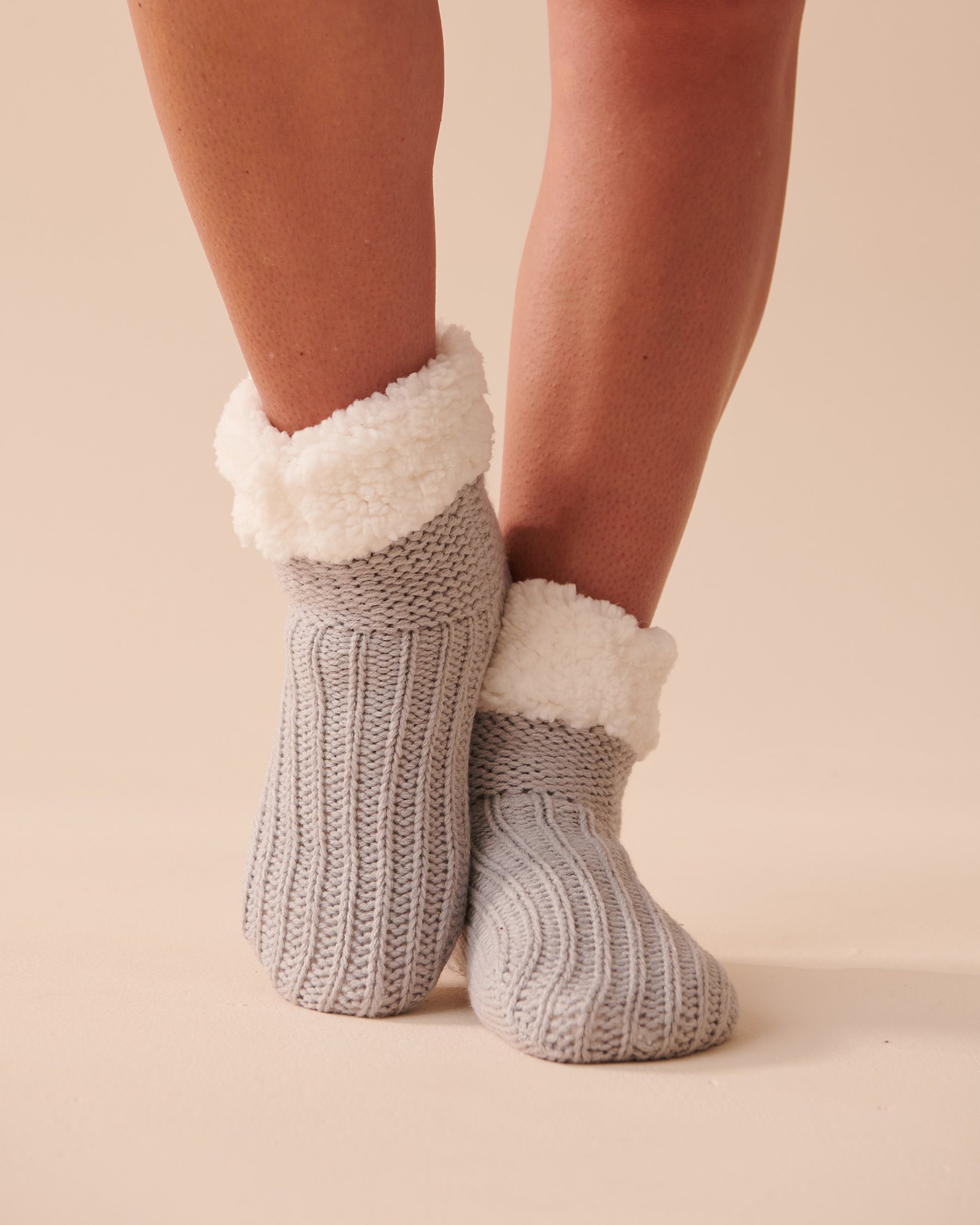 LA VIE EN ROSE Bas en tricot et sherpa Fumée de cheminée 40700308 - Voir1