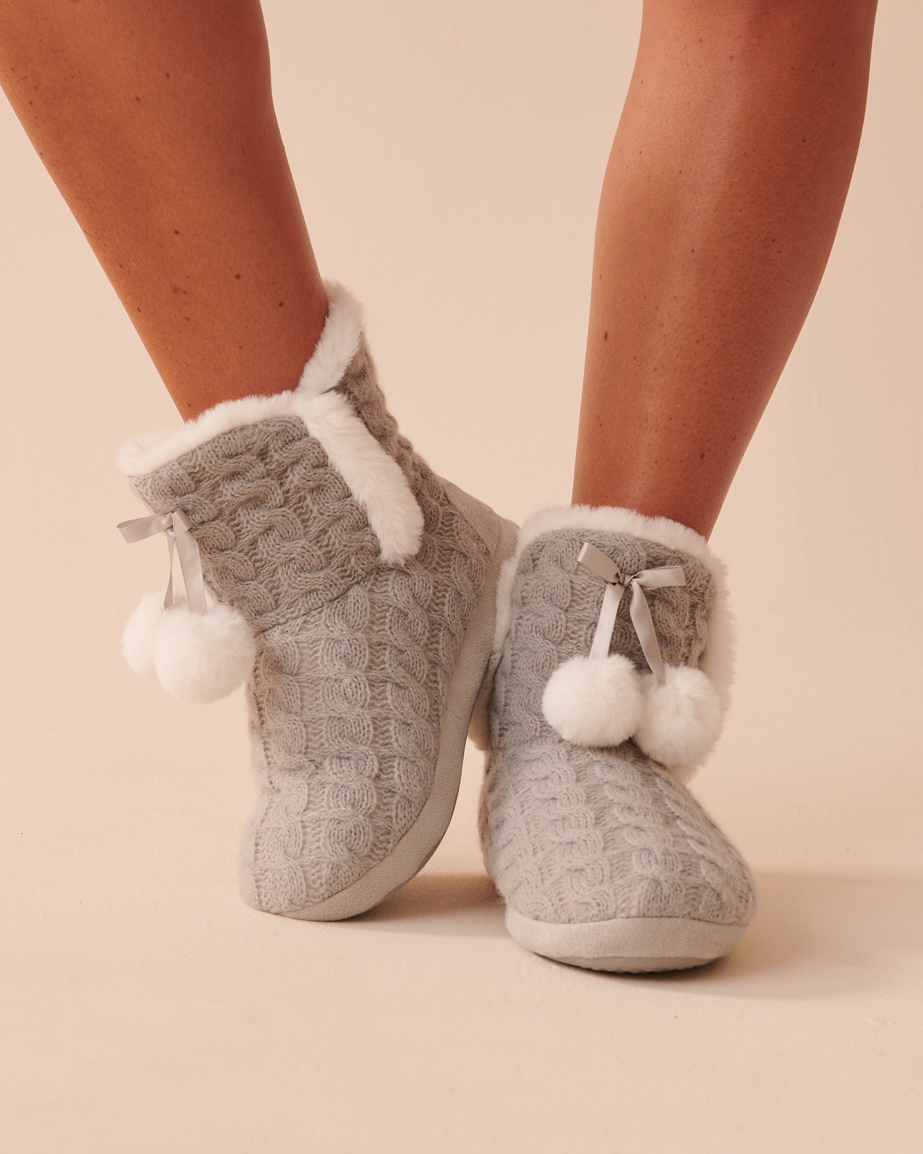 LA VIE EN ROSE Pompom Knitted Bootie Slippers Chimney Smoke 40700297 - View1