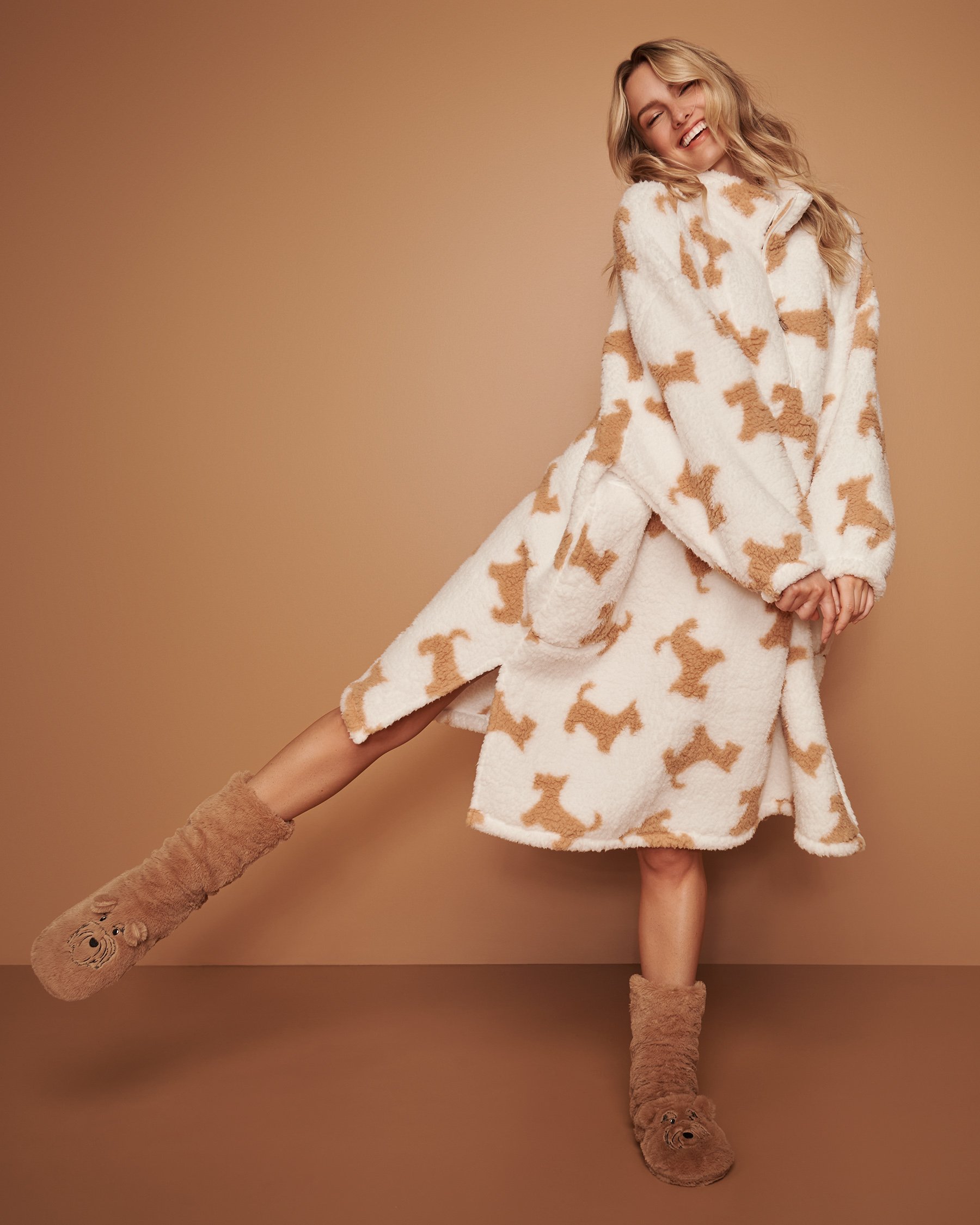 LA VIE EN ROSE Scottie Print Zip-Up Oversized Sherpa Sweatshirt Scottie 40700302 - View1