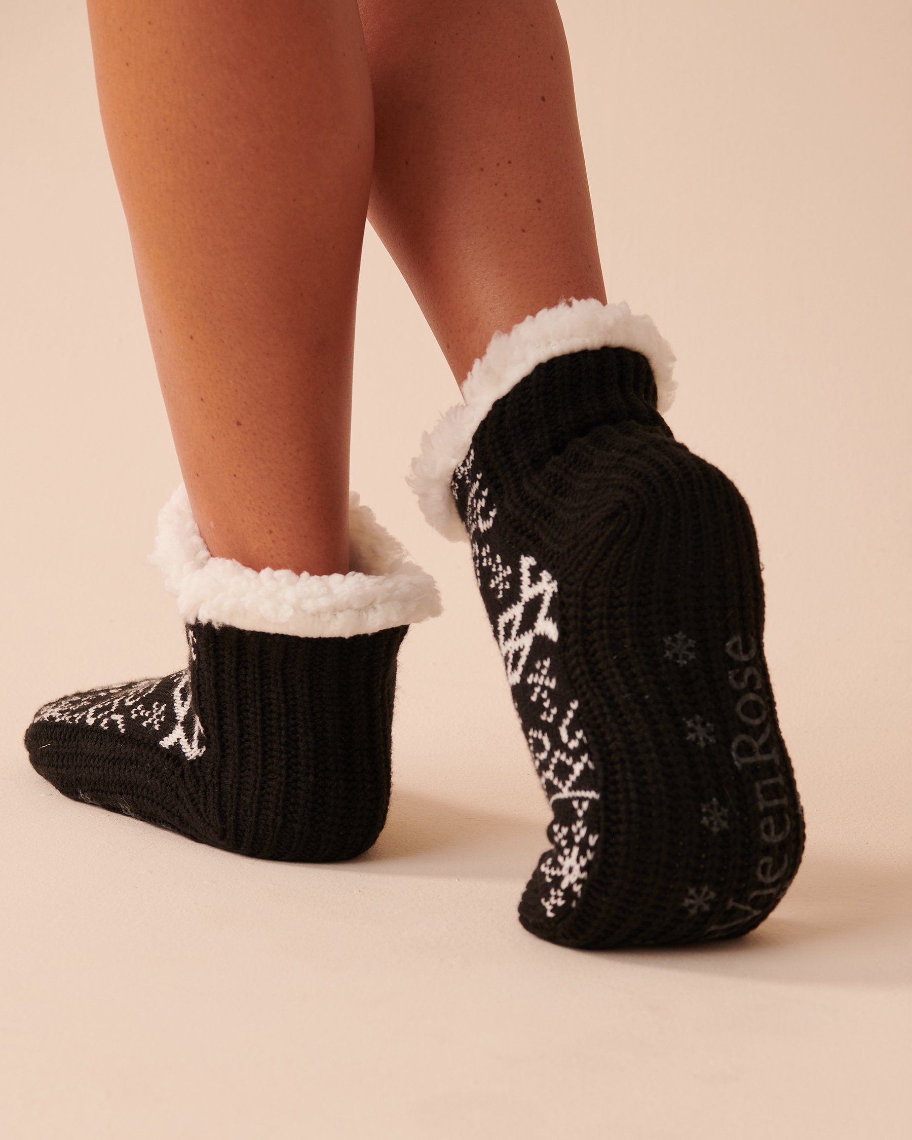 LA VIE EN ROSE Winter Print Knitted Socks Nordic Black 40700299 - View2