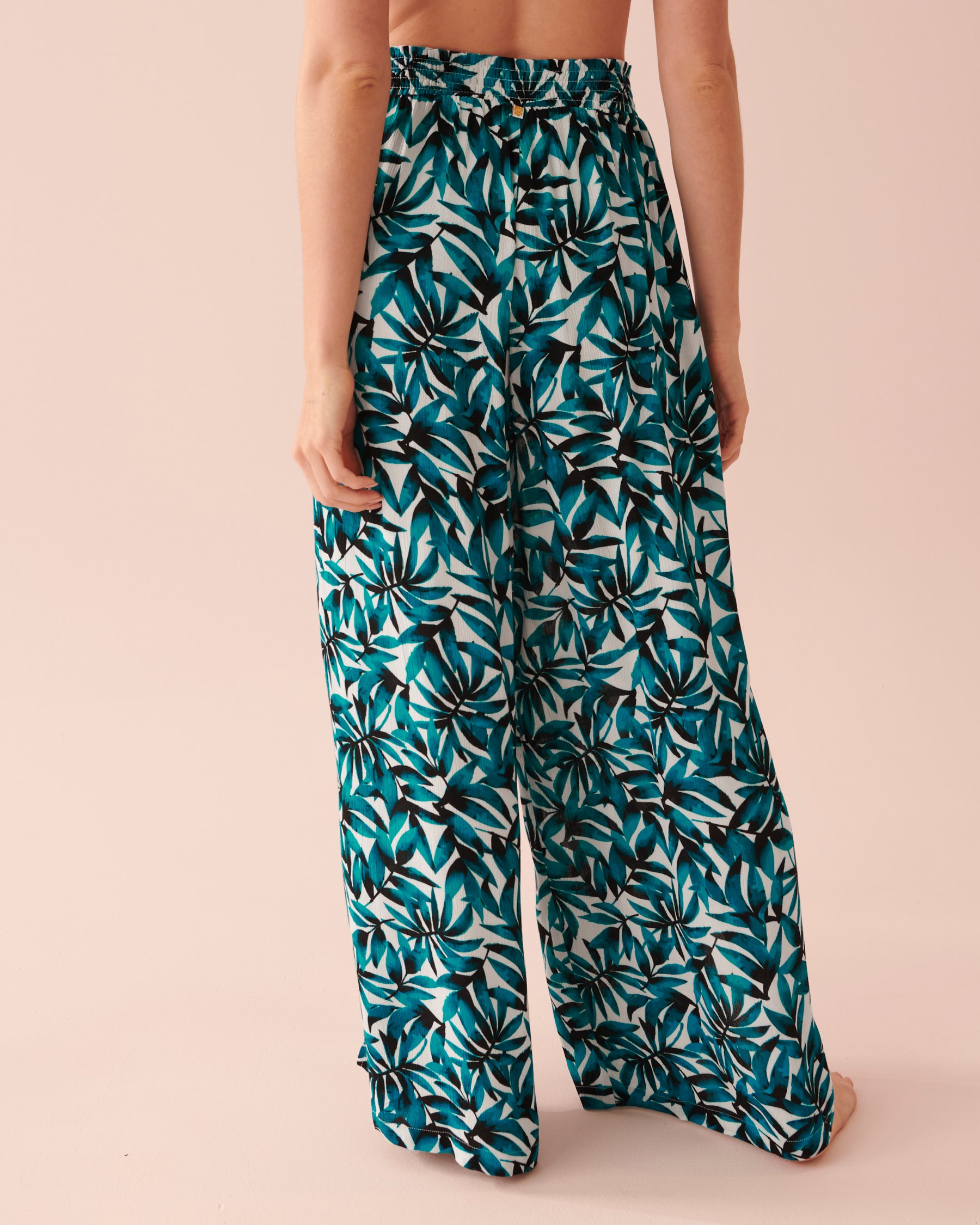 LA VIE EN ROSE AQUA Wrap Around Crinkle Pants Blue tropical leaves 80200038 - View2