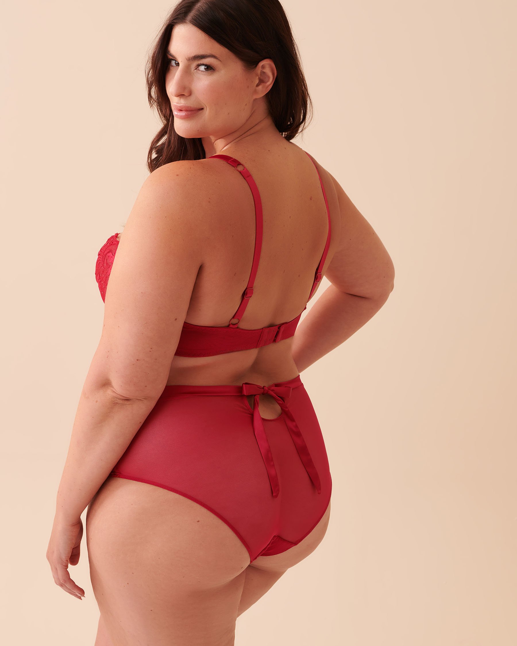 LA VIE EN ROSE Soutien-gorge sans doublure balconnet à fleurs appliquées Rouge festif 10100123 - View5