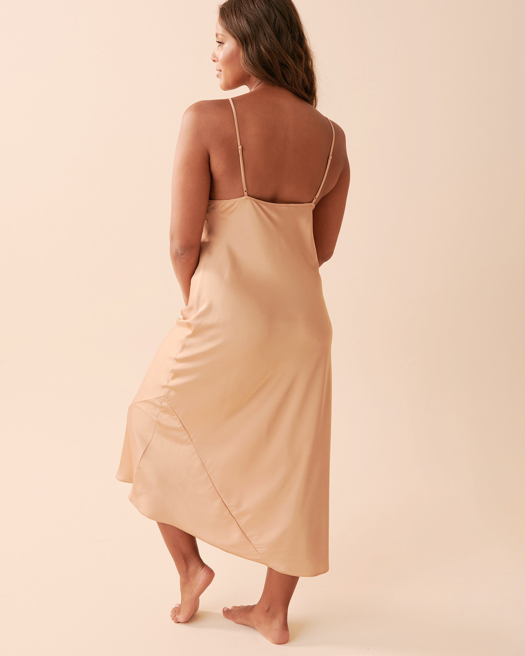 LA VIE EN ROSE Nuisette longue en satin Caramel salé 60500120 - Voir3