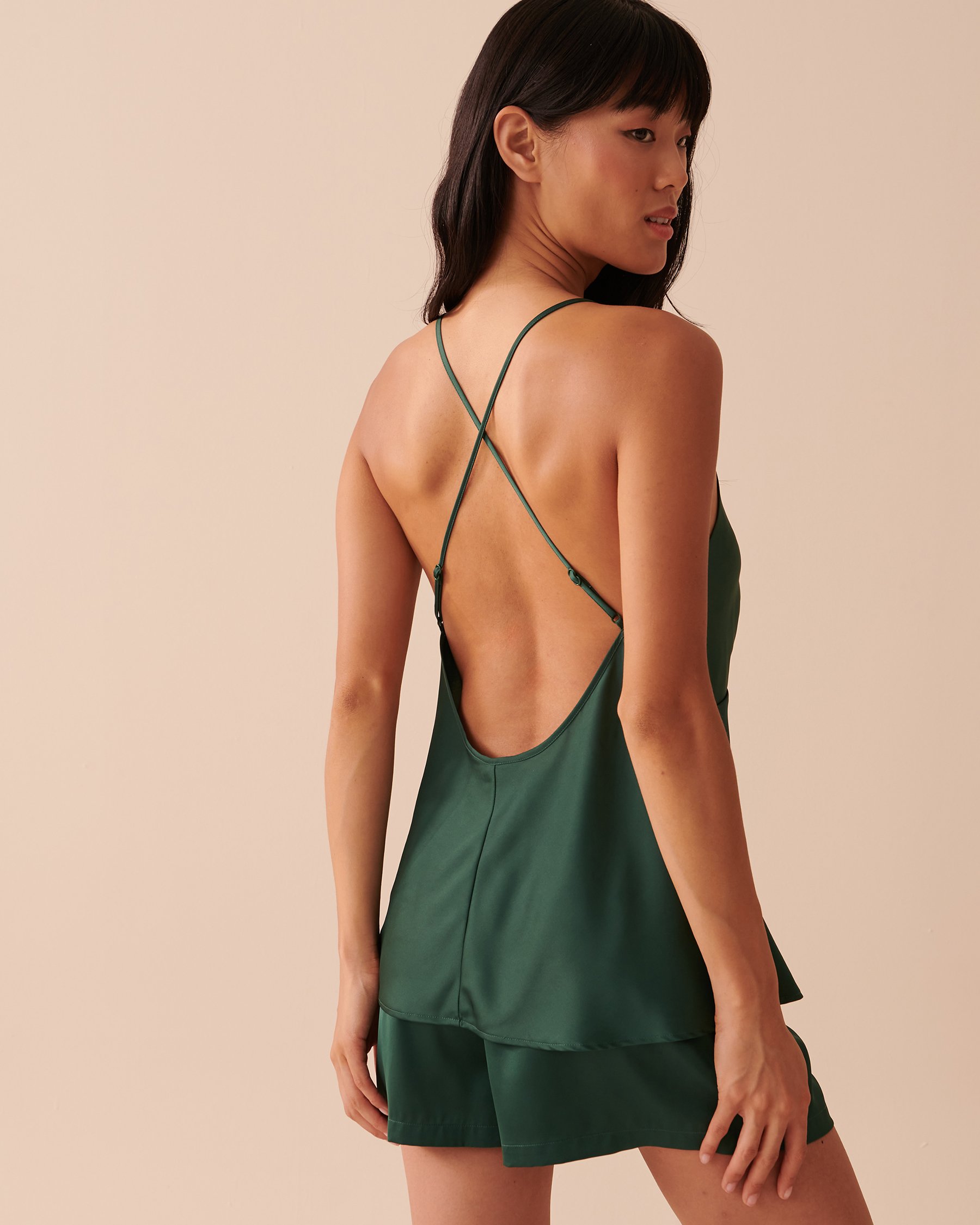 LA VIE EN ROSE Camisole en satin Vert sapin 60100083 - Voir1