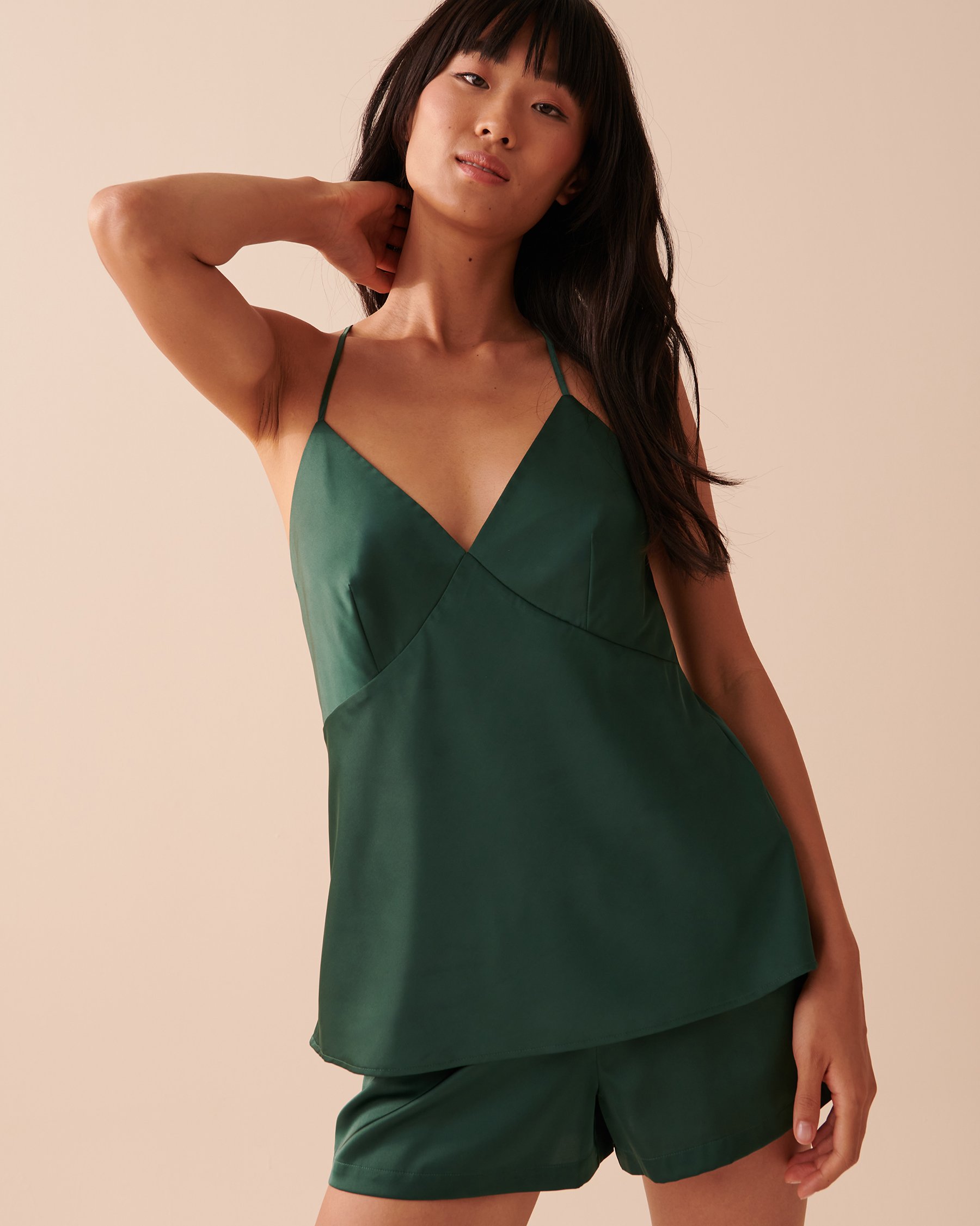 LA VIE EN ROSE Camisole en satin Vert sapin 60100083 - Voir2