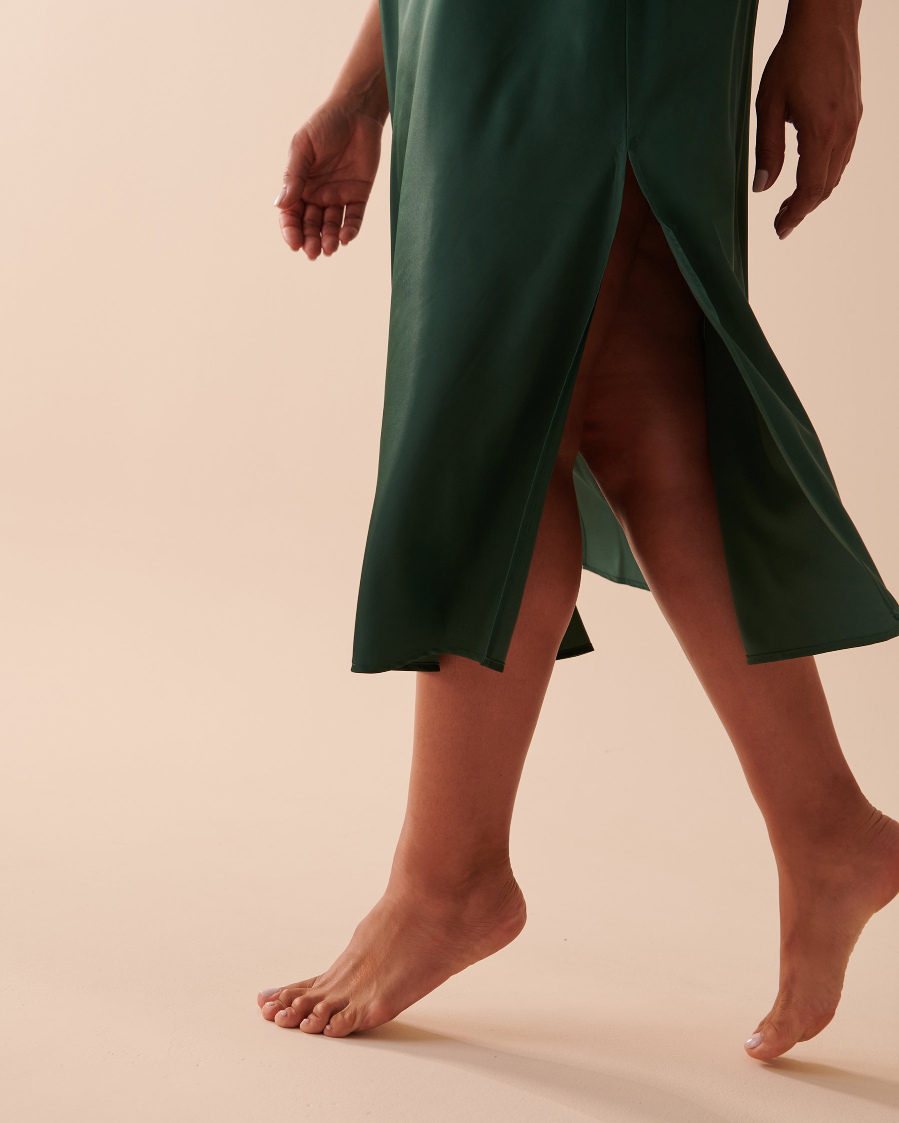 LA VIE EN ROSE Nuisette en satin Vert sapin 60500121 - Voir3