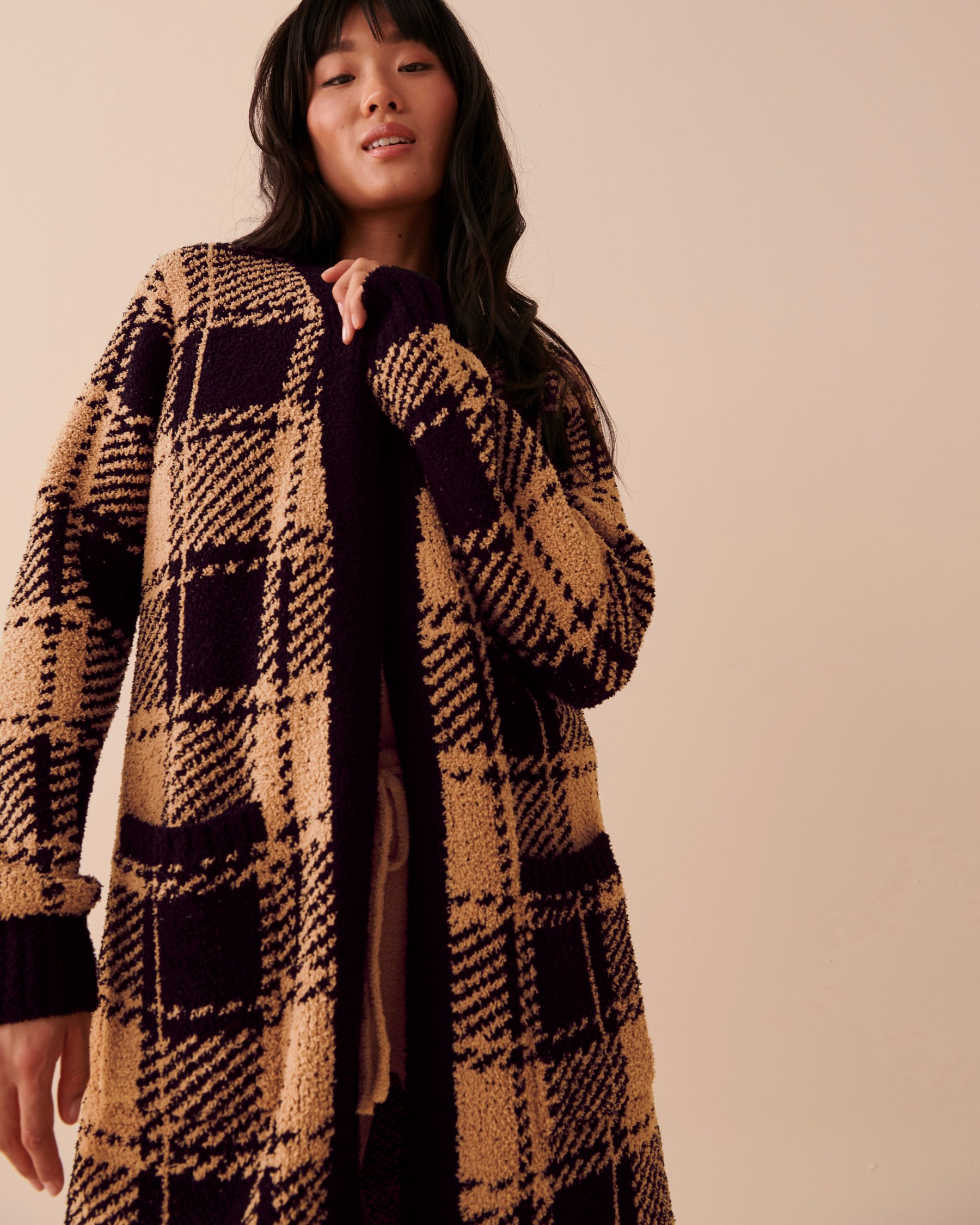 LA VIE EN ROSE Chenille Long Cardigan Black and Caramel Plaid 50500010 - View3