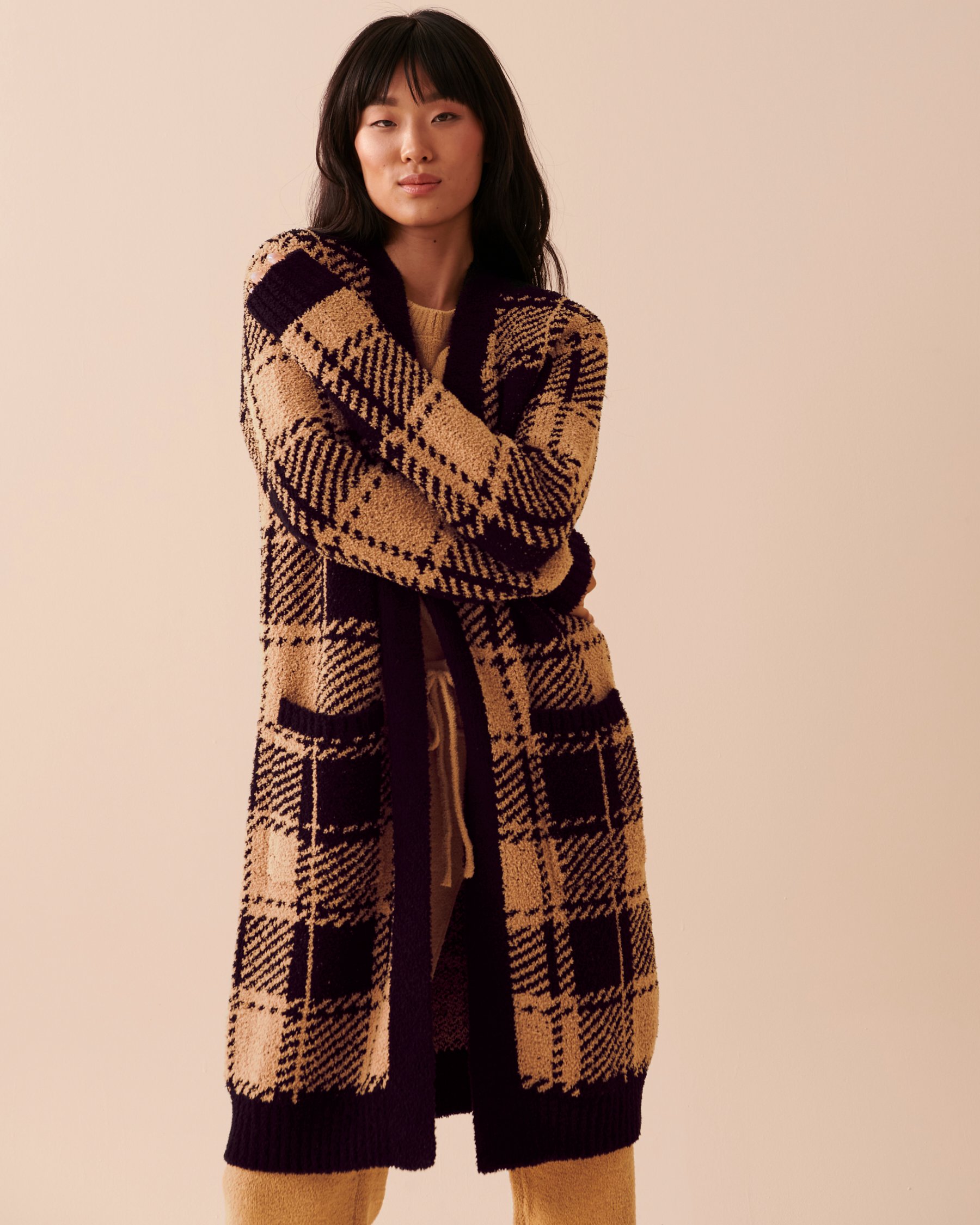 LA VIE EN ROSE Chenille Long Cardigan Black and Caramel Plaid 50500010 - View4
