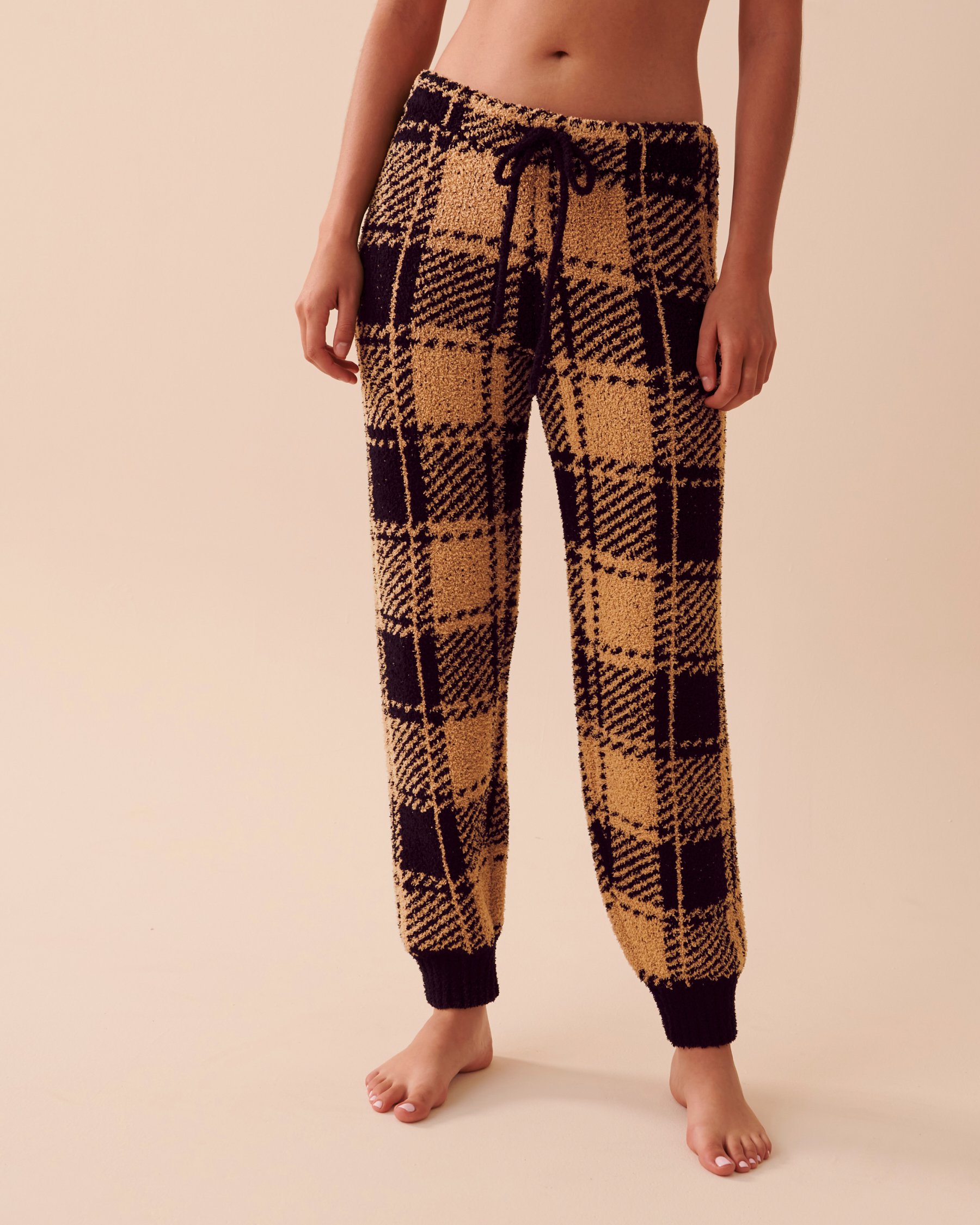 LA VIE EN ROSE Pantalon ajusté en chenille Carreaux noirs et caramel 50200061 - View1