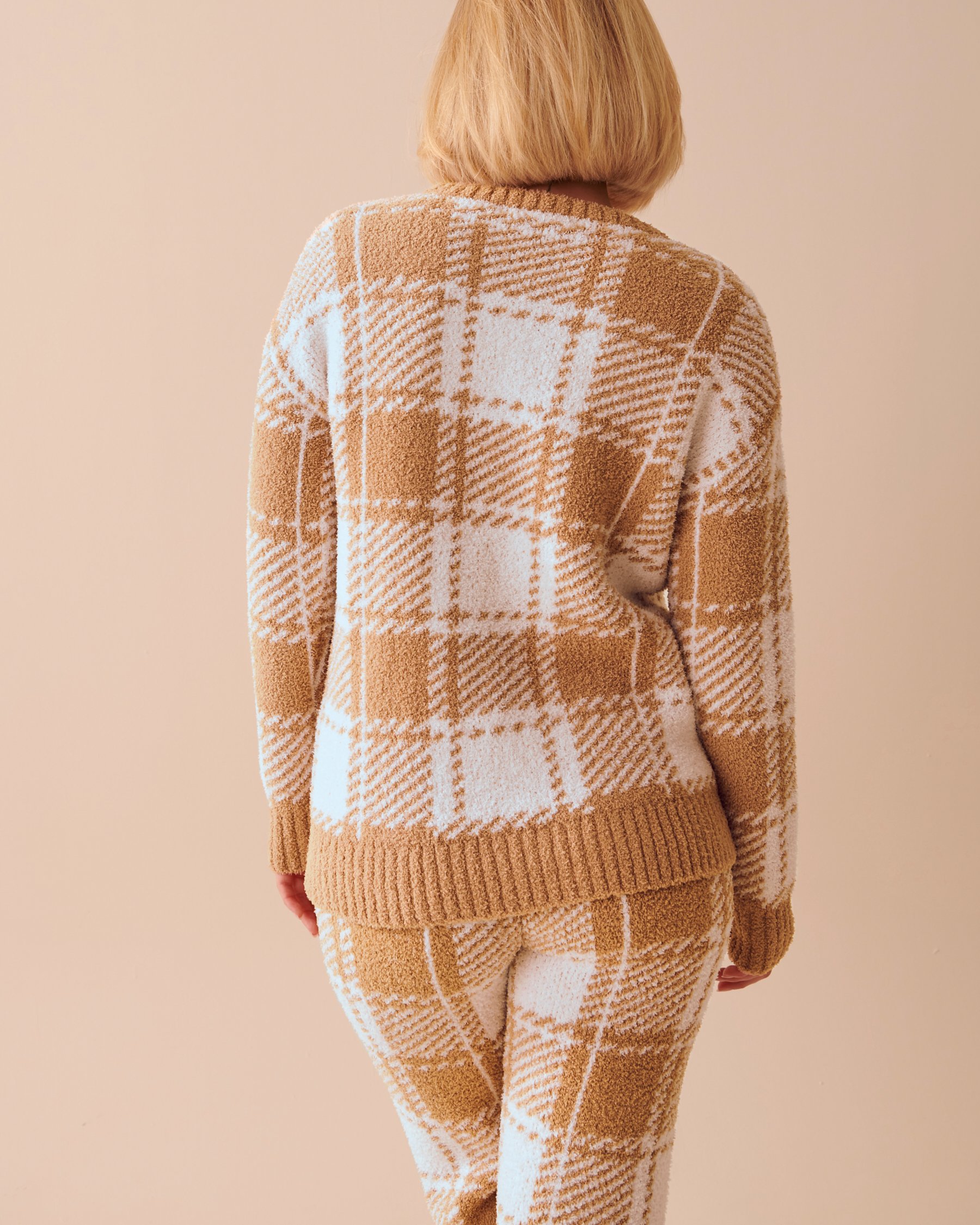 LA VIE EN ROSE Chenille Long Sleeve Shirt White and Caramel Plaid 50100073 - View2