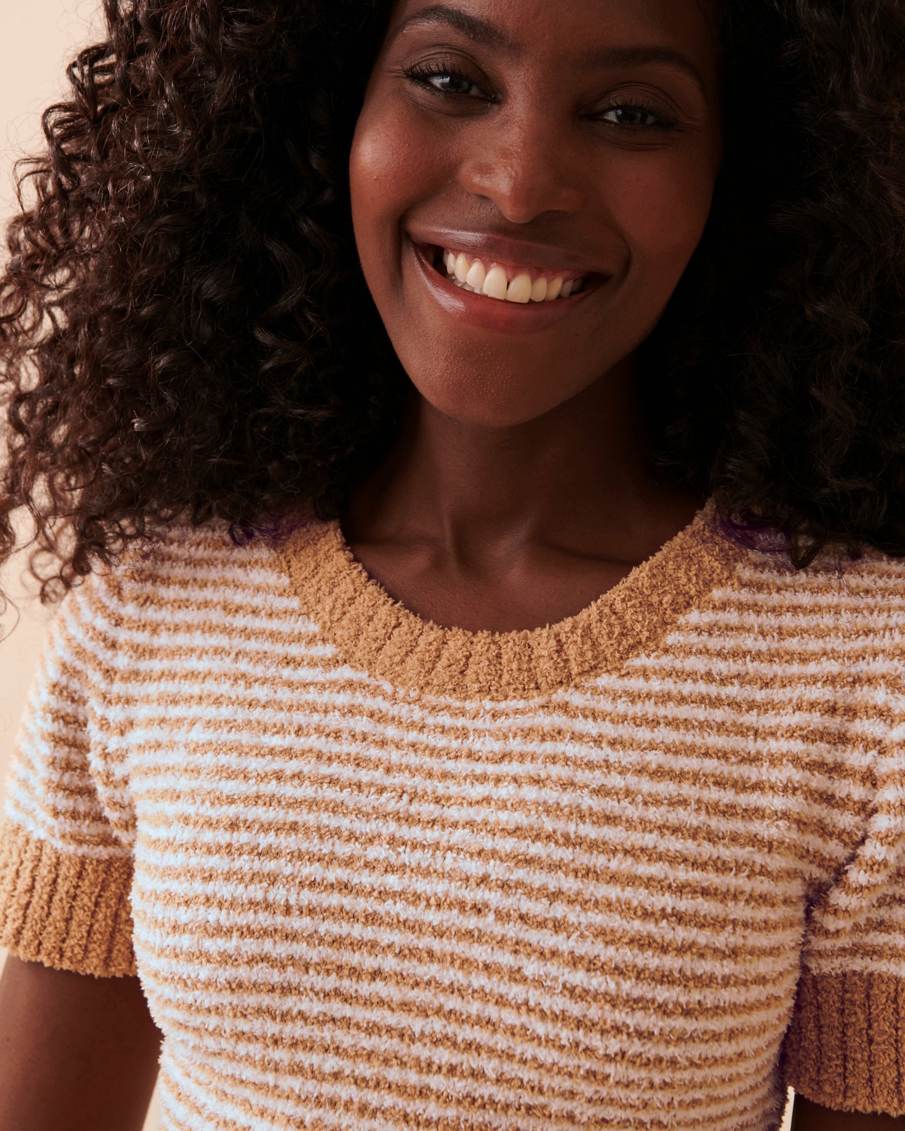 LA VIE EN ROSE Chenille Short Sleeve Crop Shirt White and Caramel Stripes 50100074 - View4