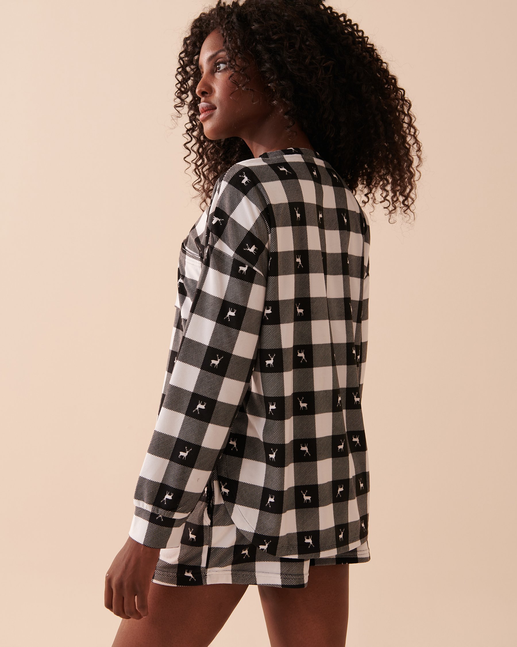 LA VIE EN ROSE Luxury Velour Long Sleeve Shirt with Pocket Deer Plaid 40100493 - View5