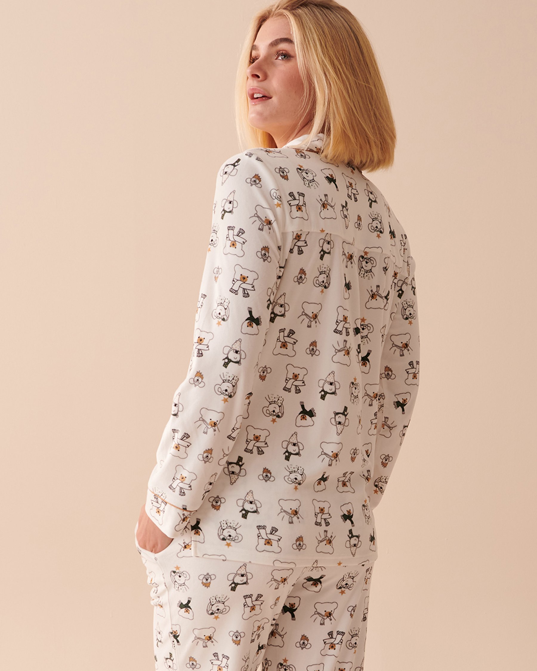 LA VIE EN ROSE Luxury Velour Long Sleeve Button-down Shirt Festive Bears & Mice 40100494 - View2
