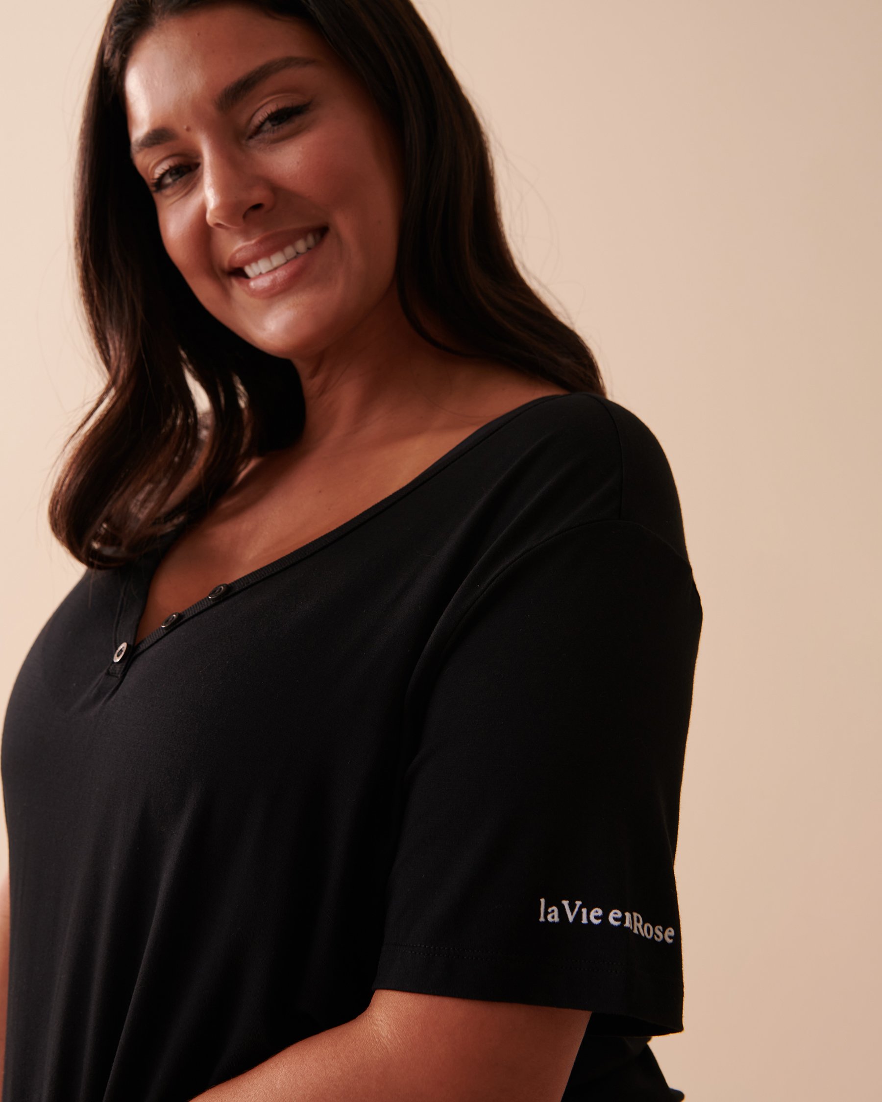 LA VIE EN ROSE Bamboo V-Neck T-Shirt Starry Night 40100513 - View3