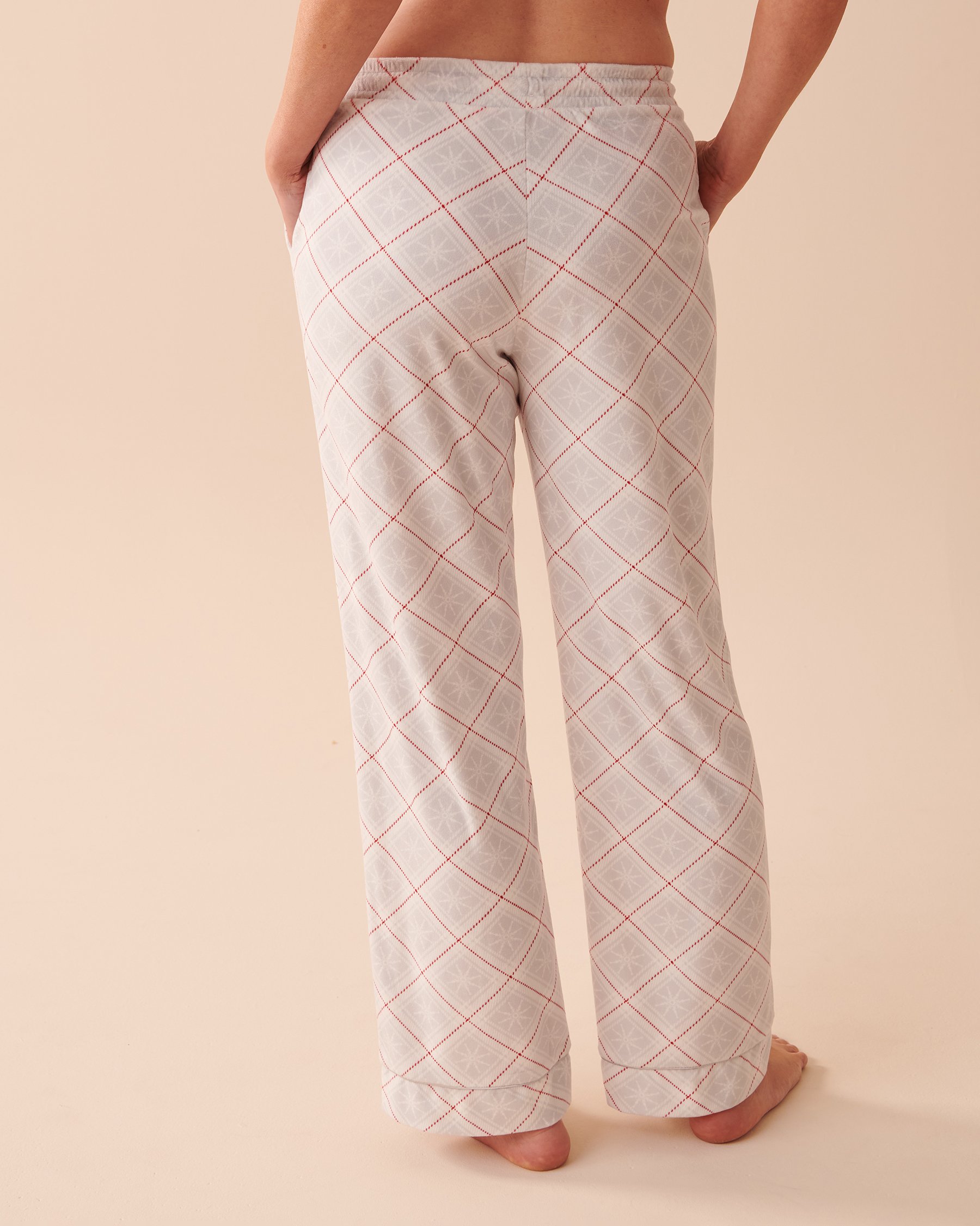 LA VIE EN ROSE Luxury Velour Pajama Pants Snowflake Plaid 40200487 - View2