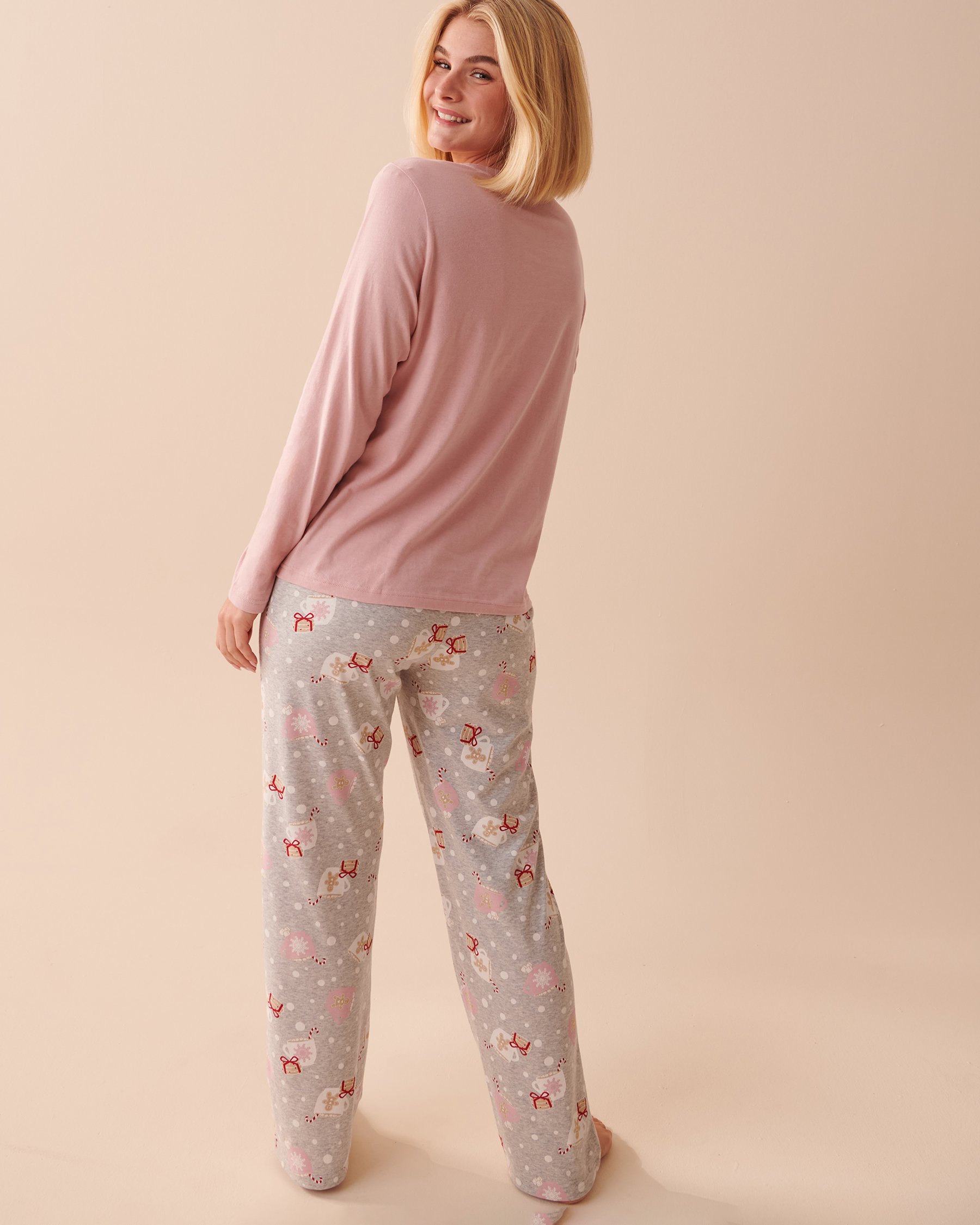 LA VIE EN ROSE Winter Print Cotton PJ Set Festive Sips & Cookies 40400057 - View2