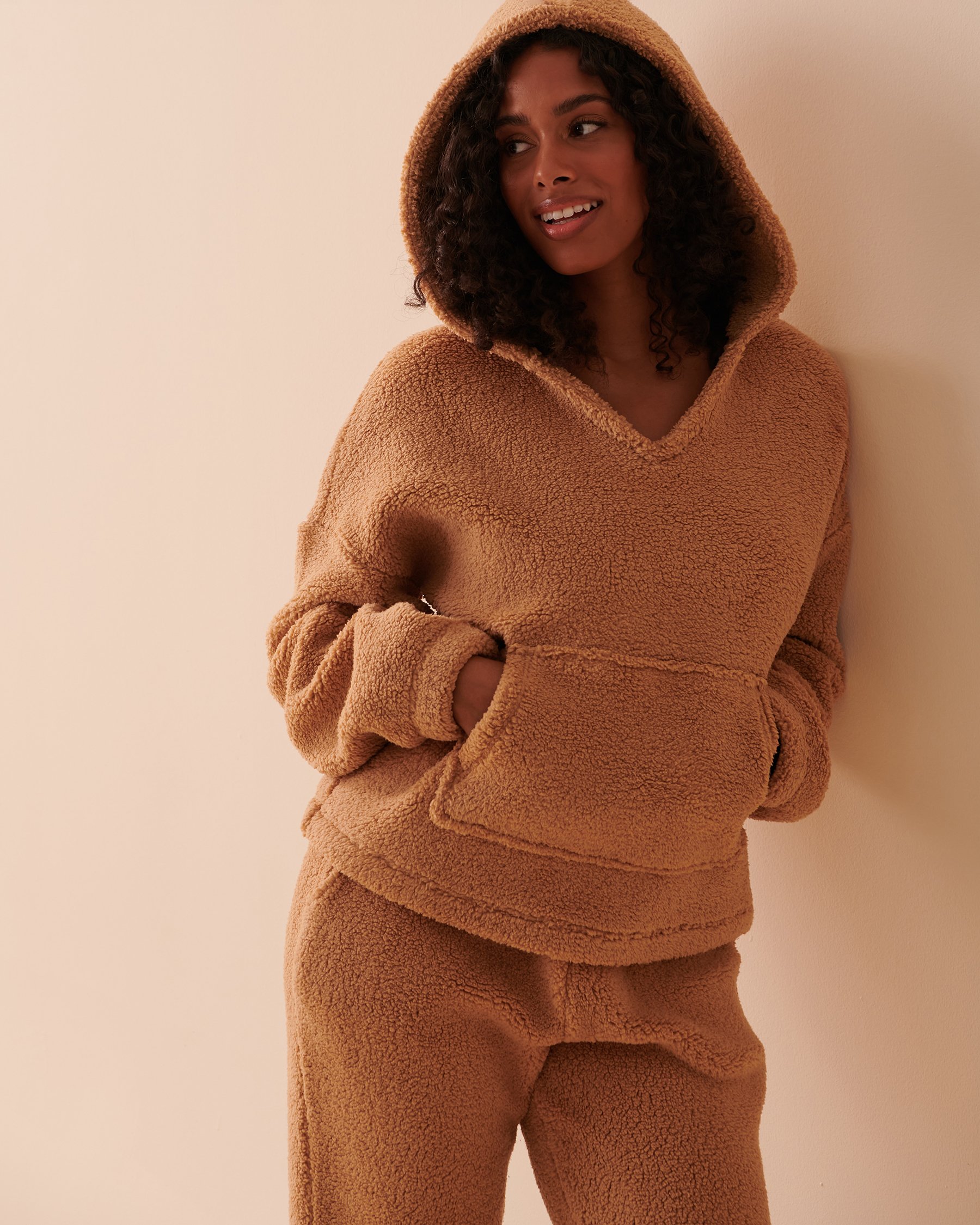 LA VIE EN ROSE Teddy Fur PJ Set Salted Caramel 40400062 - View1