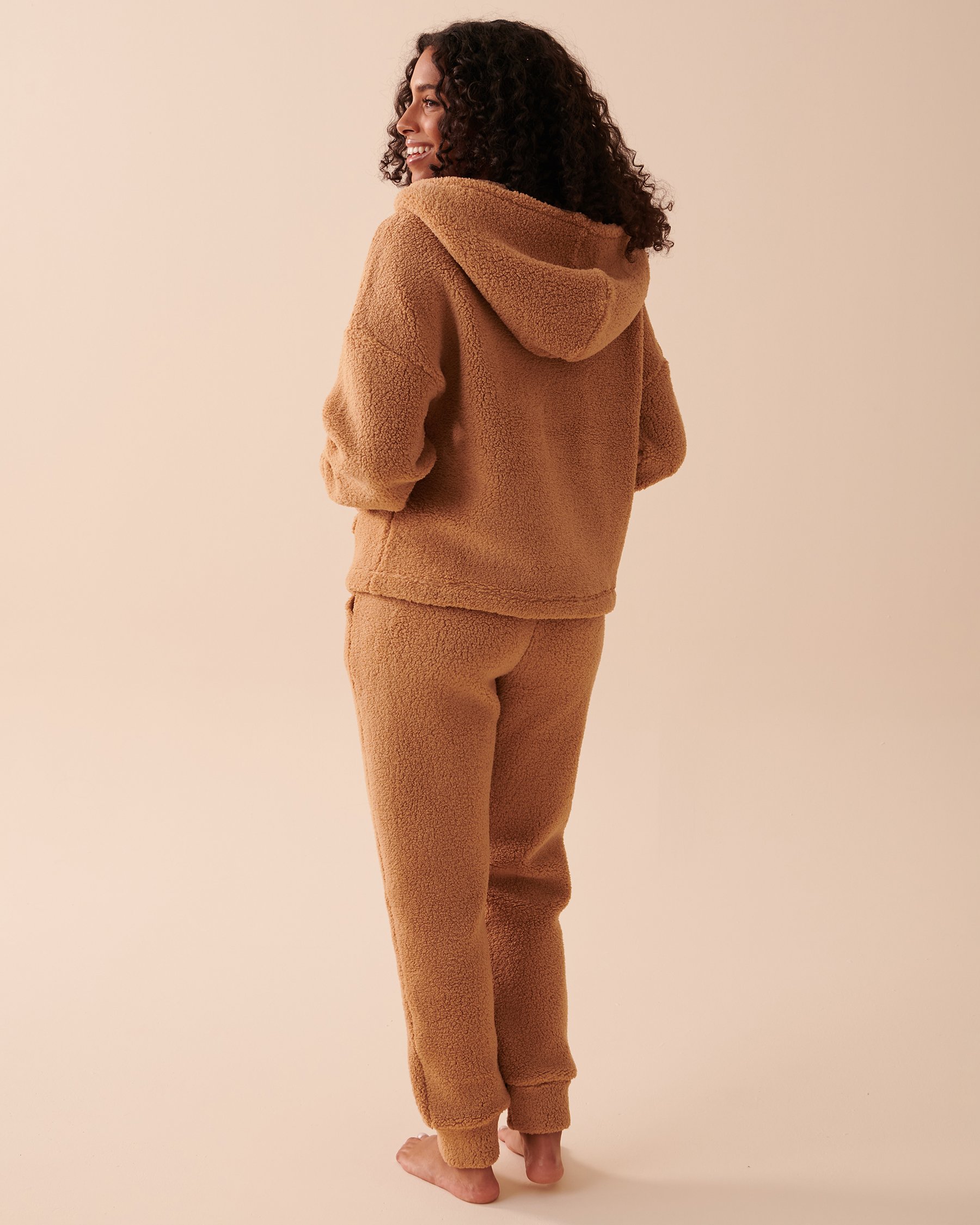 LA VIE EN ROSE Teddy Fur PJ Set Salted Caramel 40400062 - View2