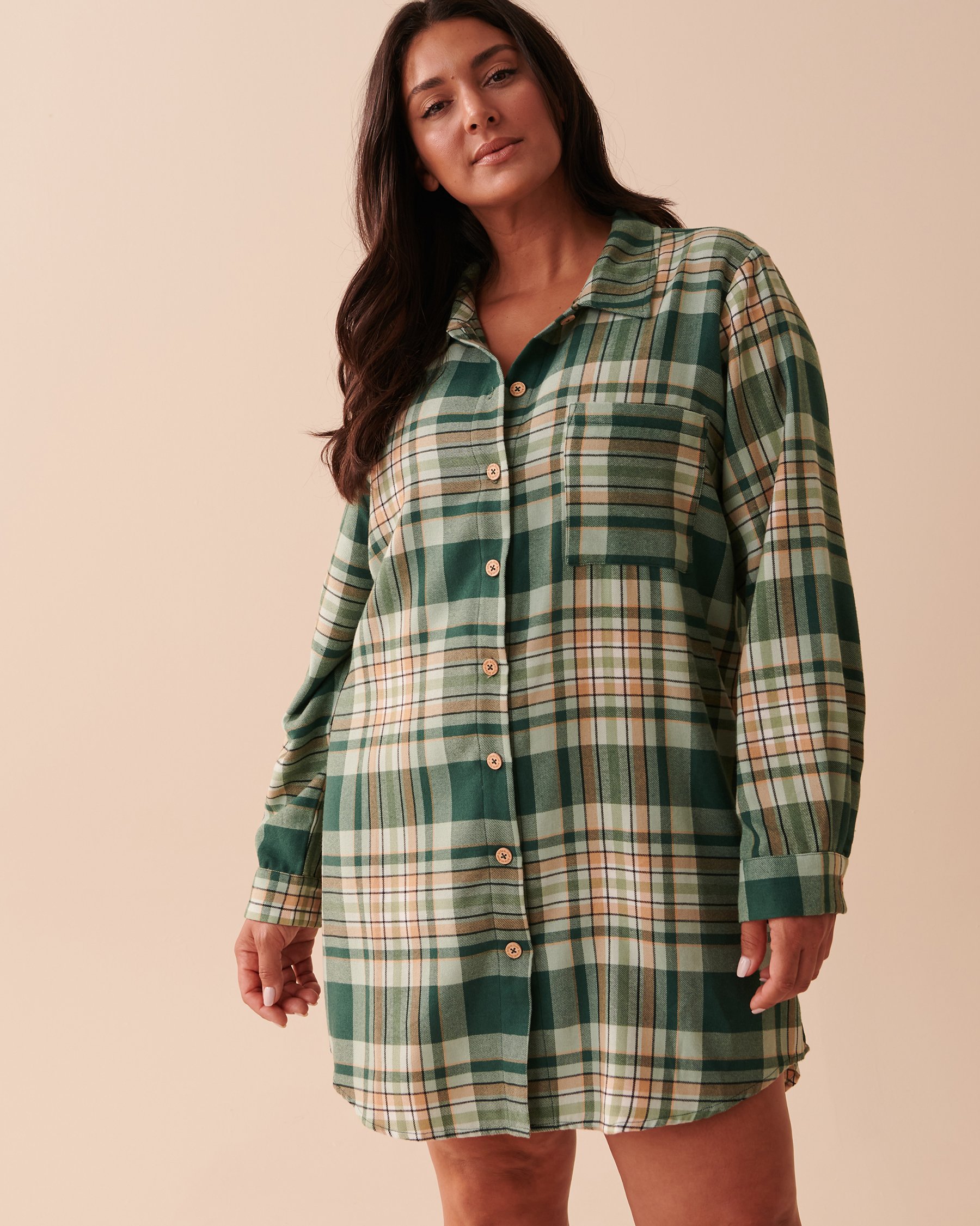 LA VIE EN ROSE Chemise de nuit boutonnée à carreaux Carreaux verts 40500308 - Voir5