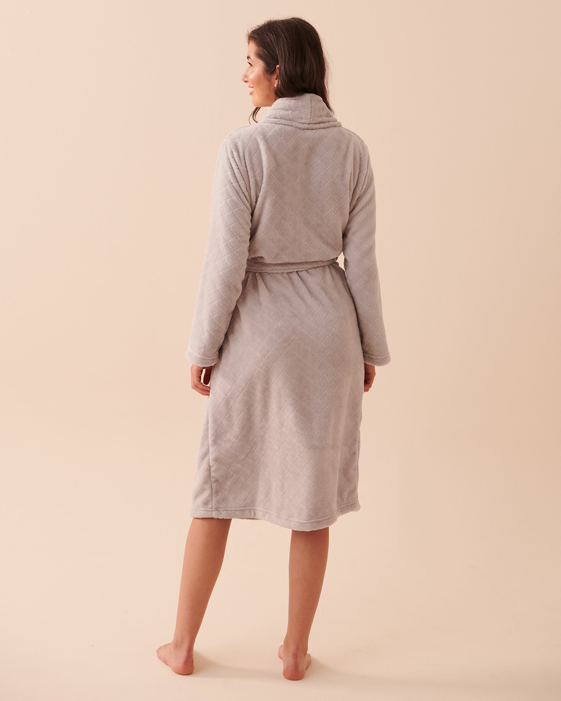 LA VIE EN ROSE Soft Plush Robe Chimney Smoke 40600145 - View2