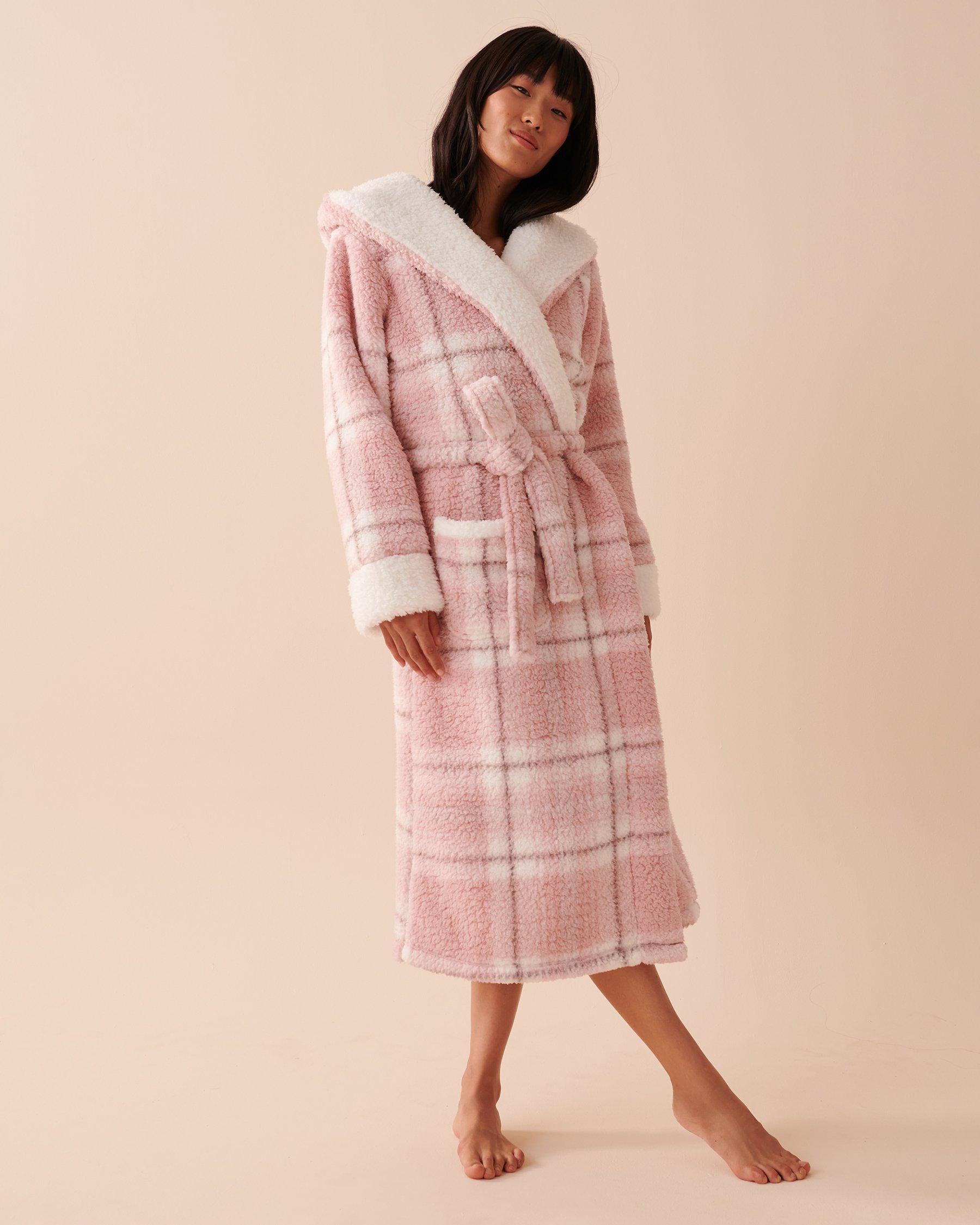 LA VIE EN ROSE Sherpa Plaid Robe Pink Plaid 40600155 - View4