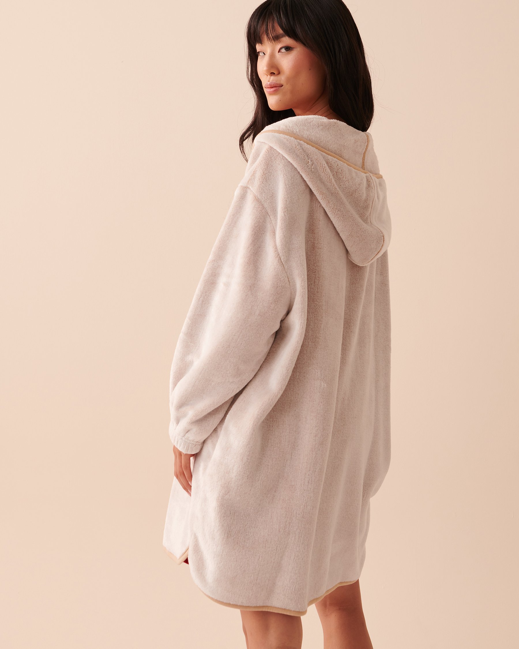 LA VIE EN ROSE Soft Plush Long Cardigan Salted Caramel 40600160 - View2