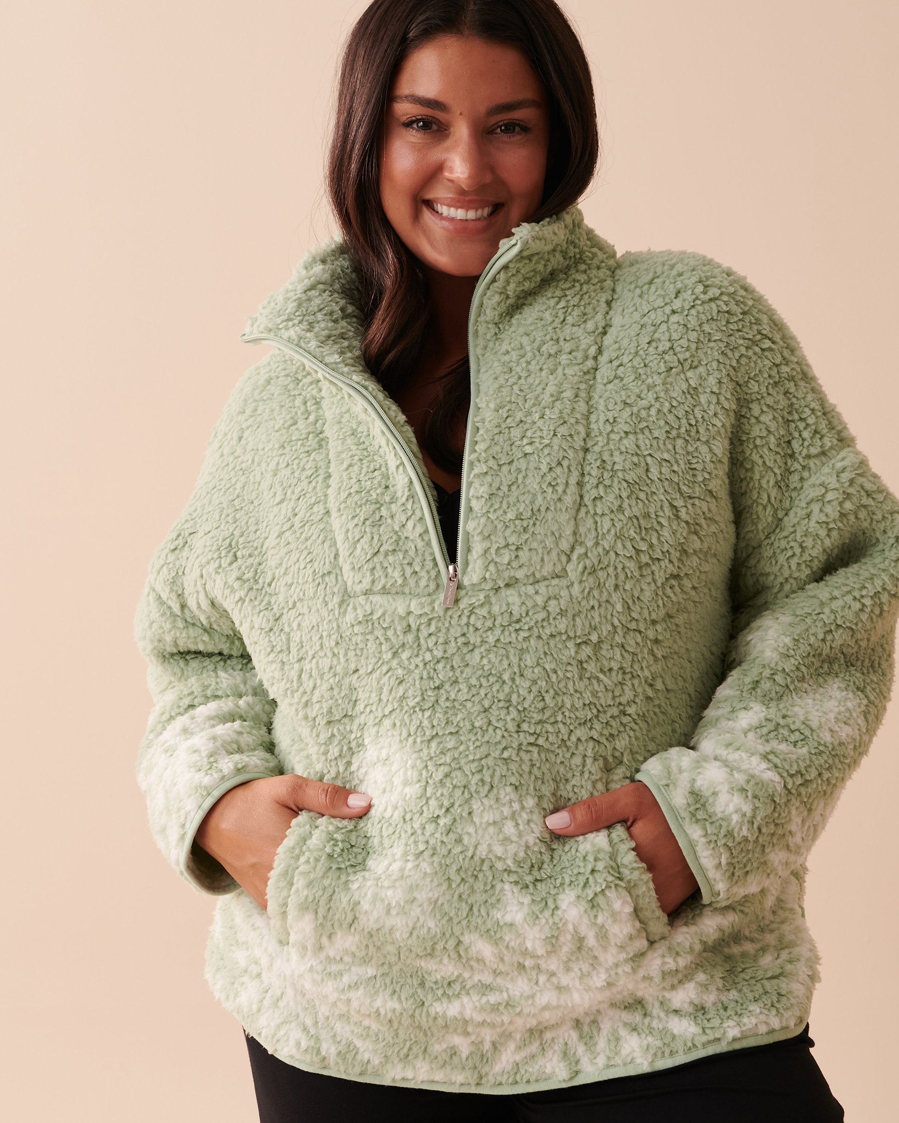 LA VIE EN ROSE Snowflakes Zip-Up Sherpa Sweatshirt Mint Creams 40600161 - View1