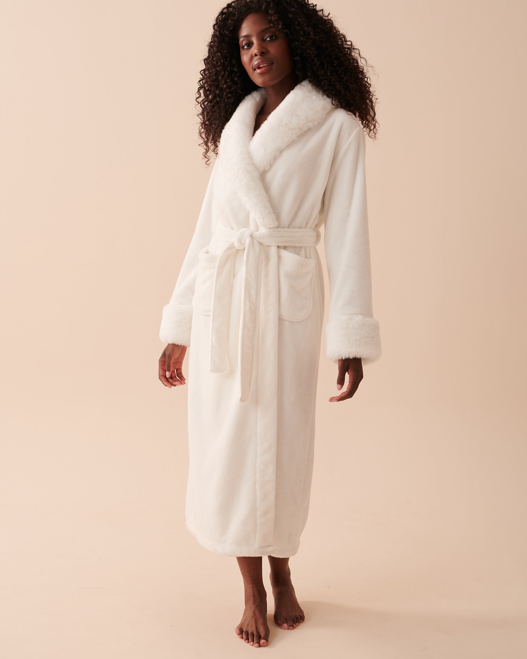 LA VIE EN ROSE Faux Fur Collar Long Plush Robe Snow White 40600147 - View1