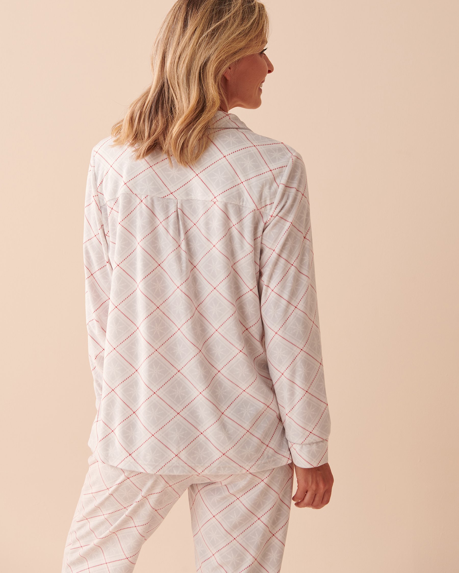 LA VIE EN ROSE Luxury Velour Long Sleeve Button-down Shirt Snowflake Plaid 40100494 - View2