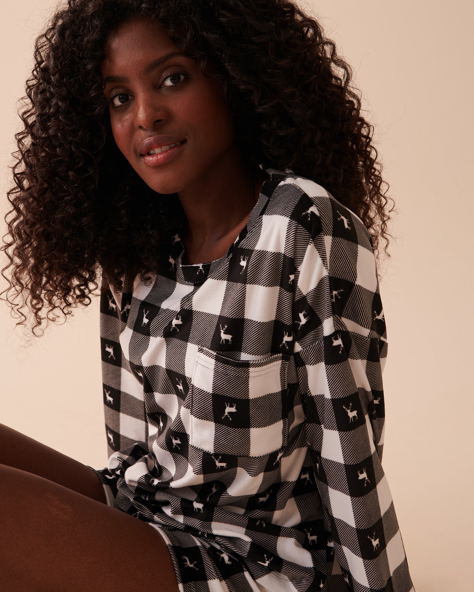 LA VIE EN ROSE Luxury Velour Long Sleeve Shirt with Pocket Deer Plaid 40100493 - View6