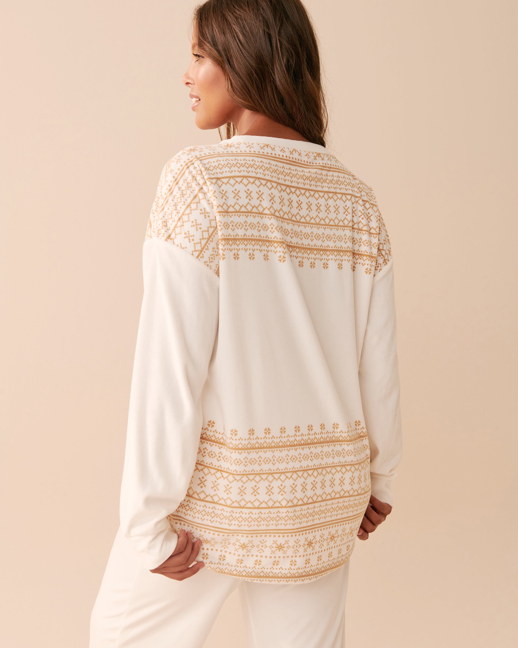 LA VIE EN ROSE Chandail manches longues à poche en velours luxueux Blanc neige 40100493 - View2