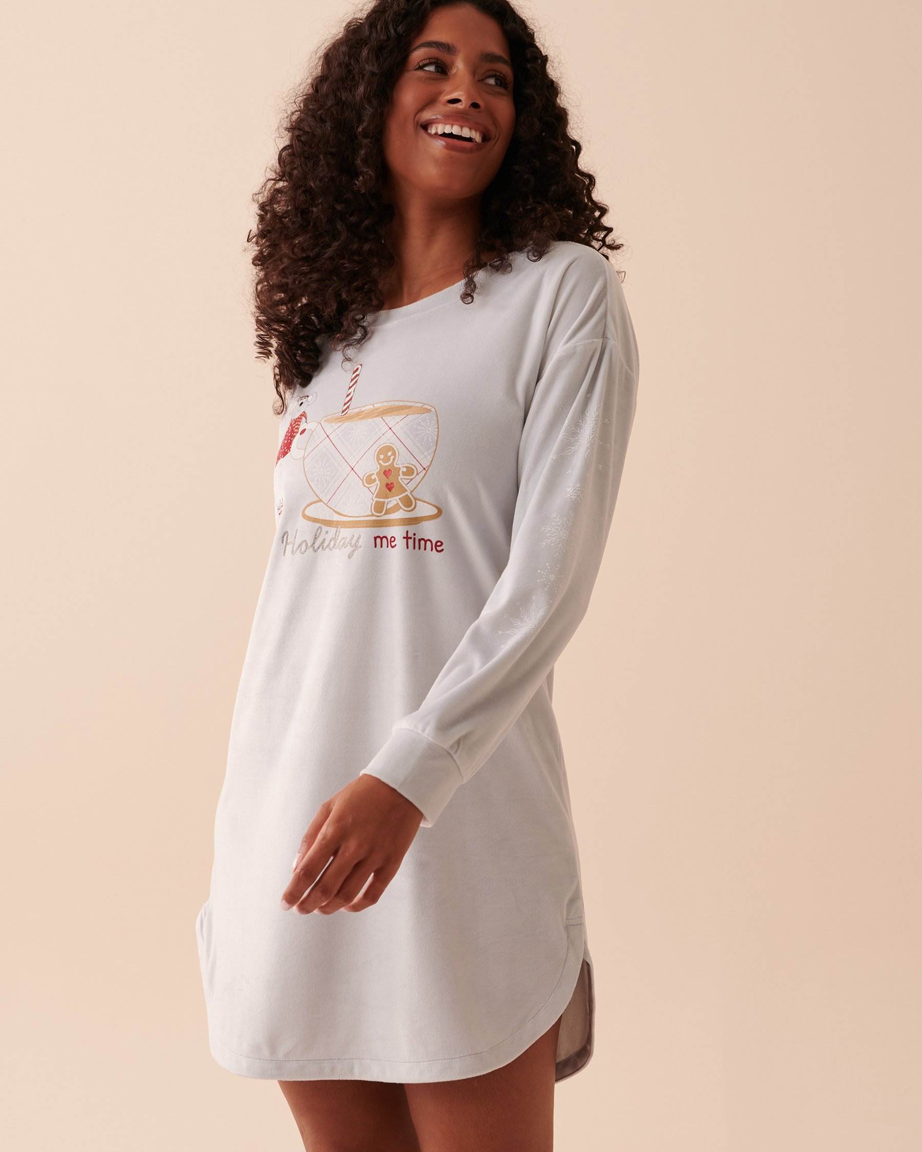 LA VIE EN ROSE Chemise de nuit manches longues en velours luxueux Fumée de cheminée 40500304 - Voir3